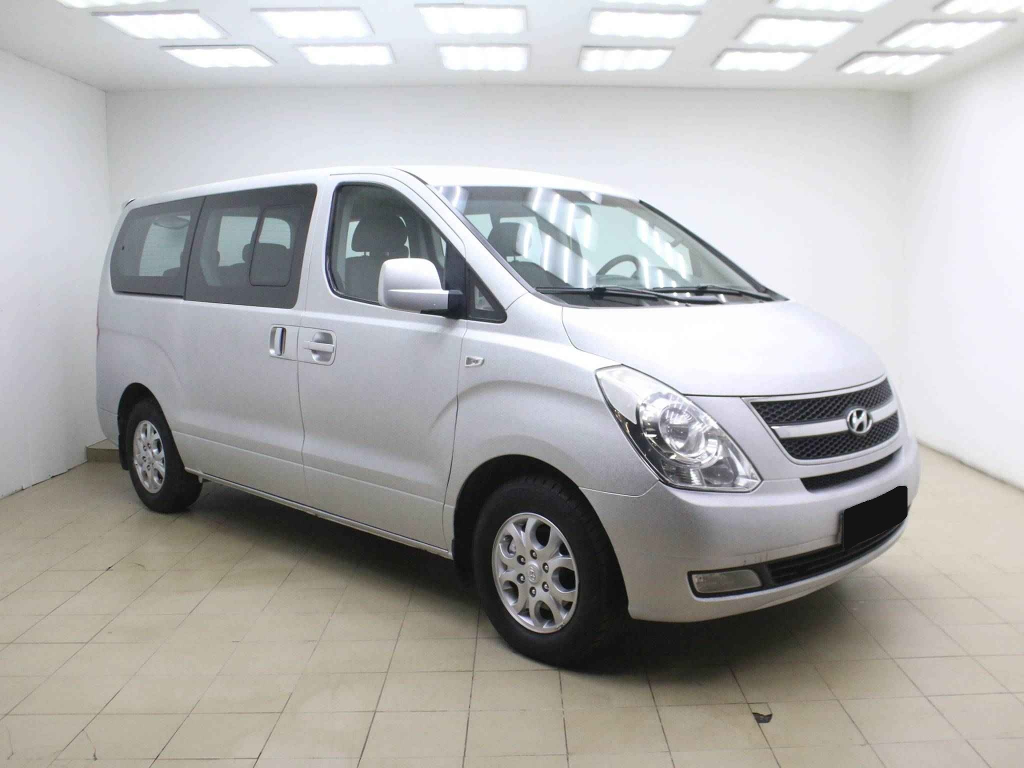 Hyundai Grand Starex, I