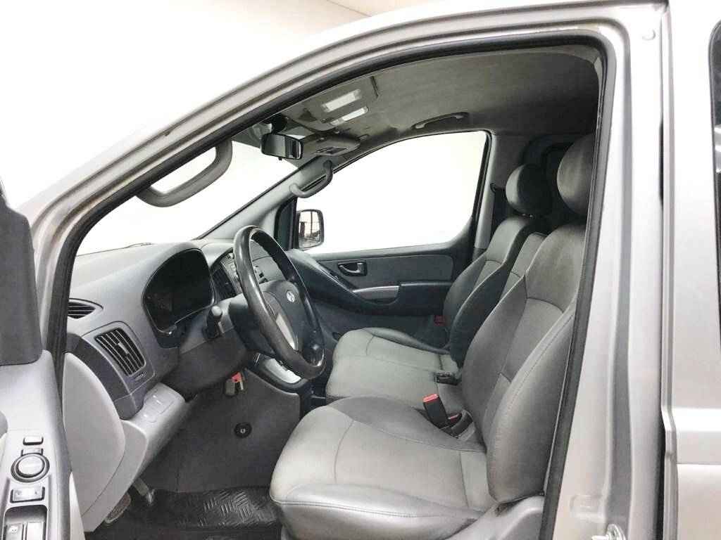 Hyundai Grand Starex, I