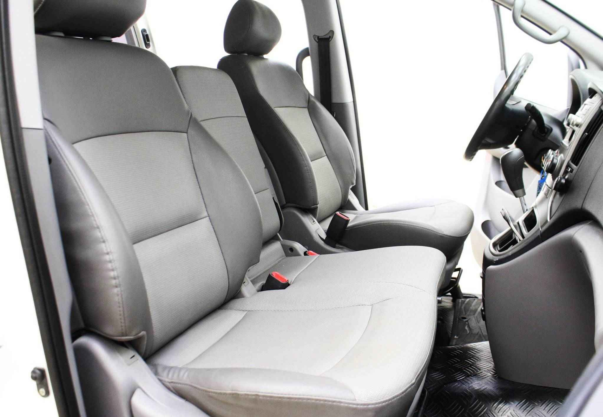 Hyundai Grand Starex, I