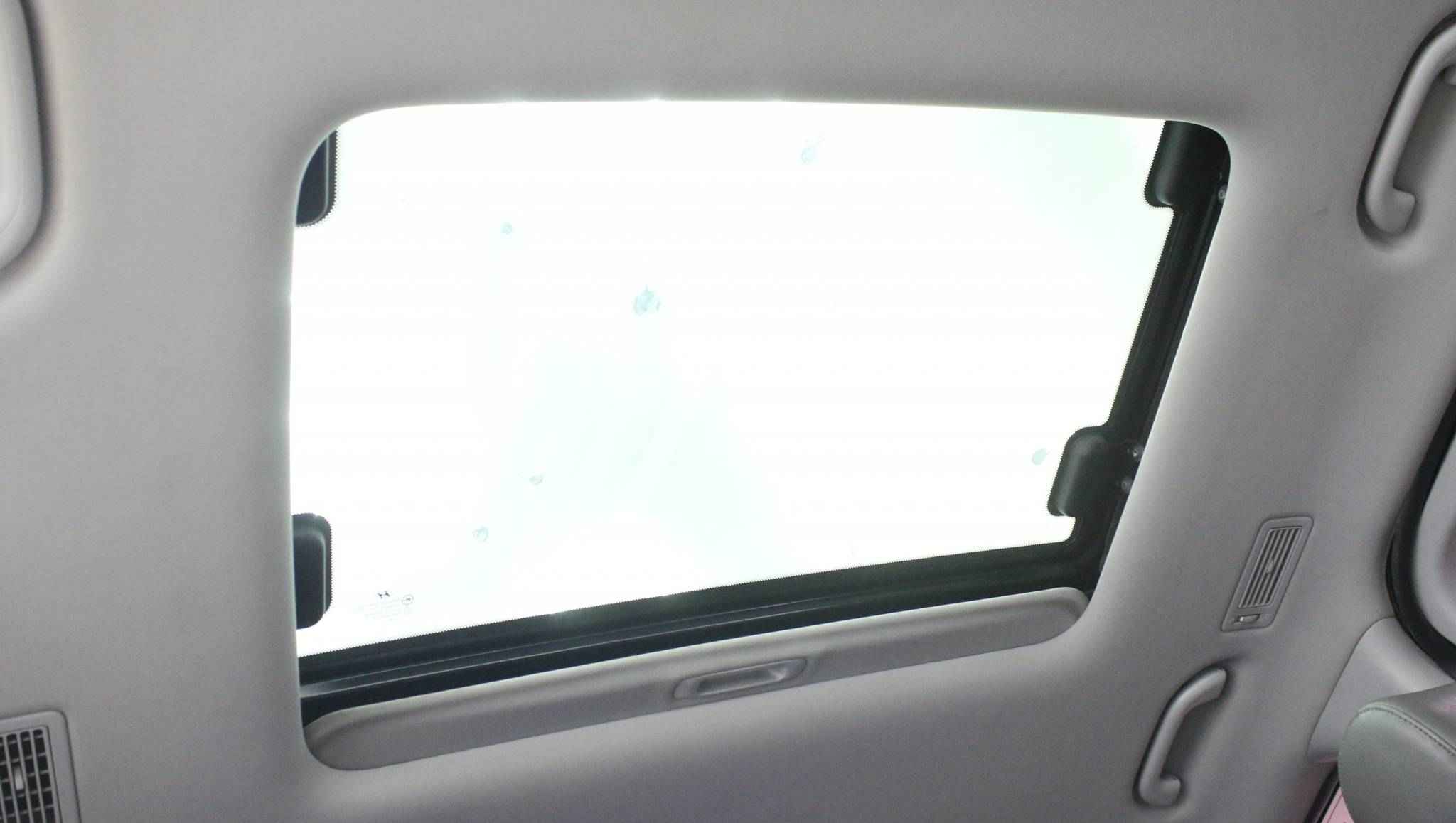 Hyundai Grand Starex, I