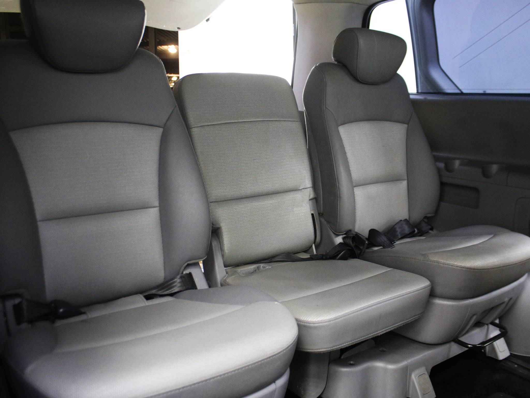 Hyundai Grand Starex, I