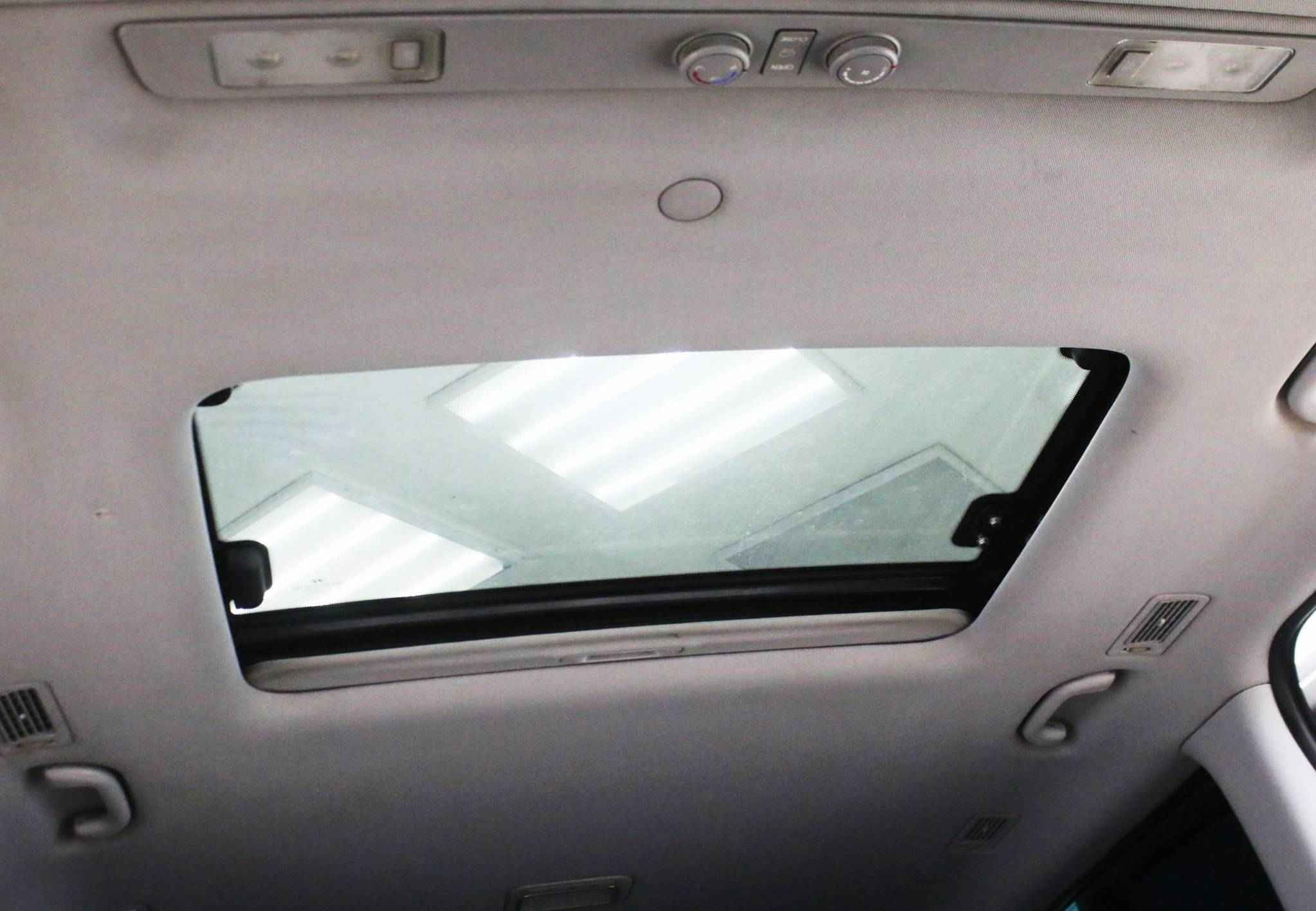 Hyundai Grand Starex, I