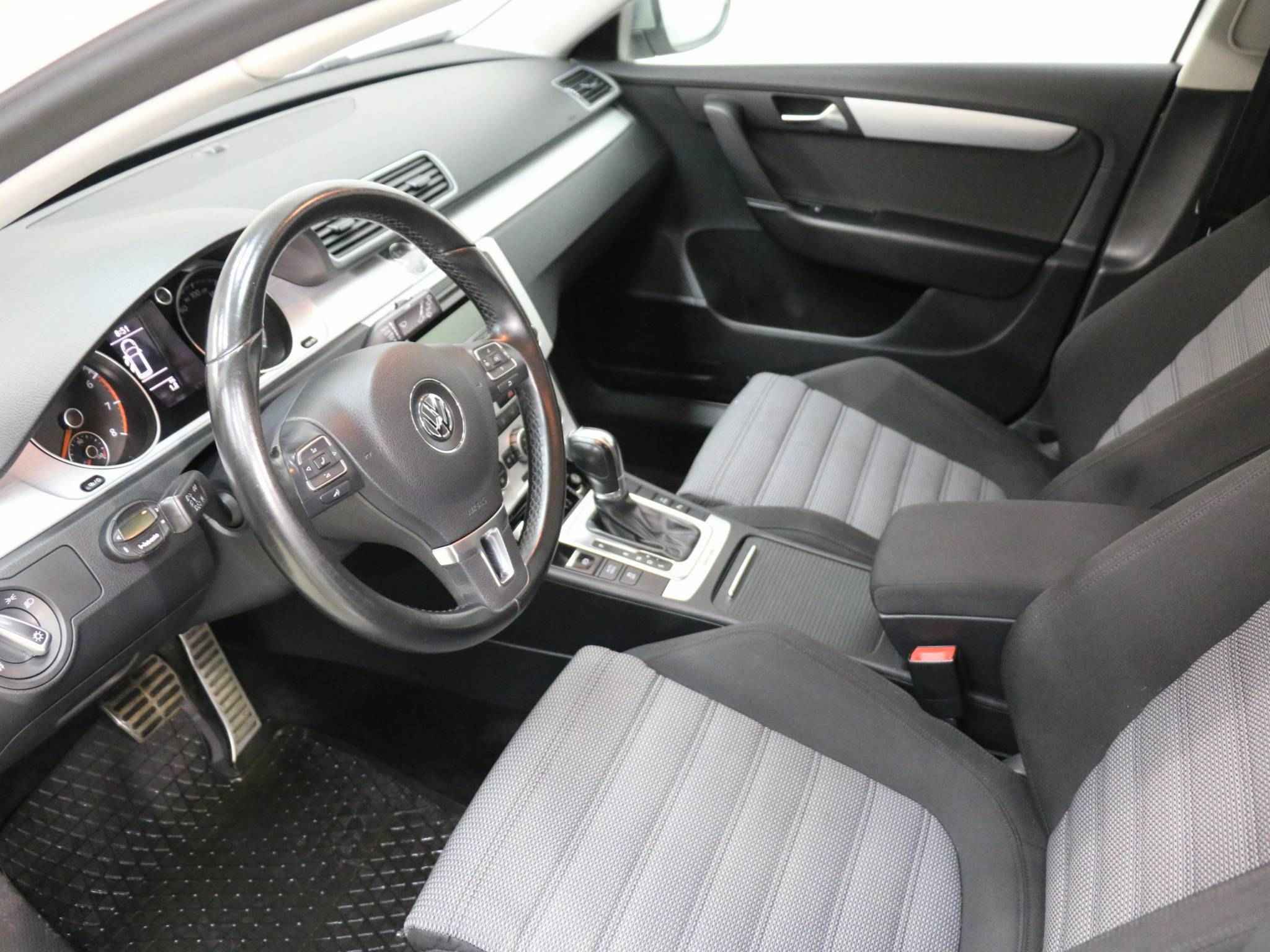 Volkswagen Passat, B7