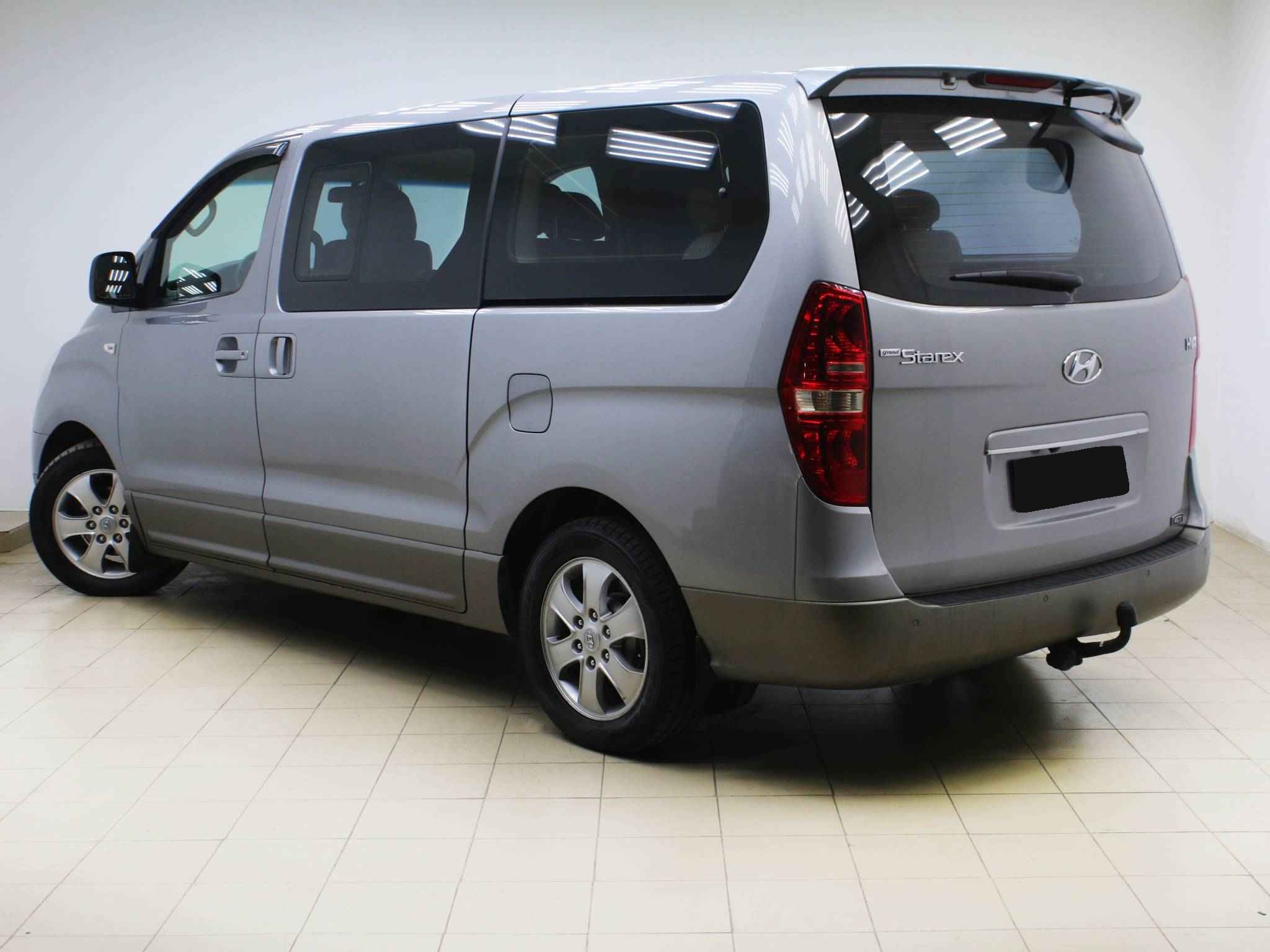 Hyundai Grand Starex, I