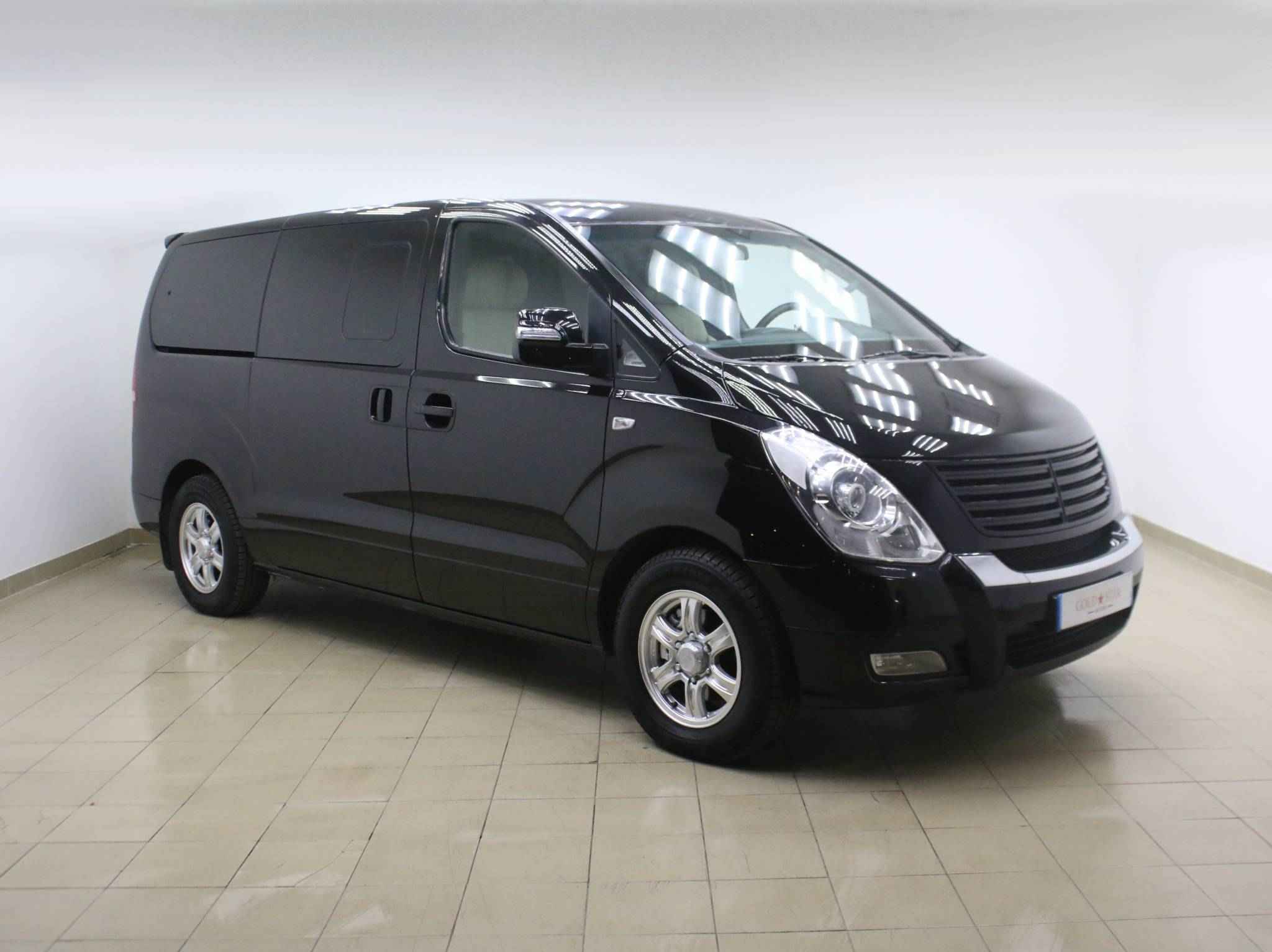 Hyundai Grand Starex, I