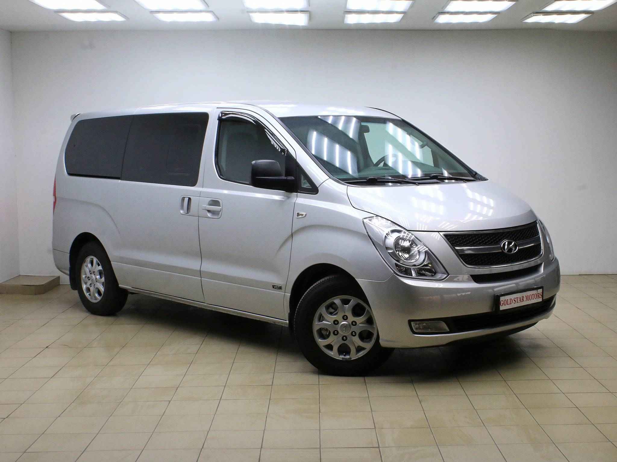 Hyundai Grand Starex, I