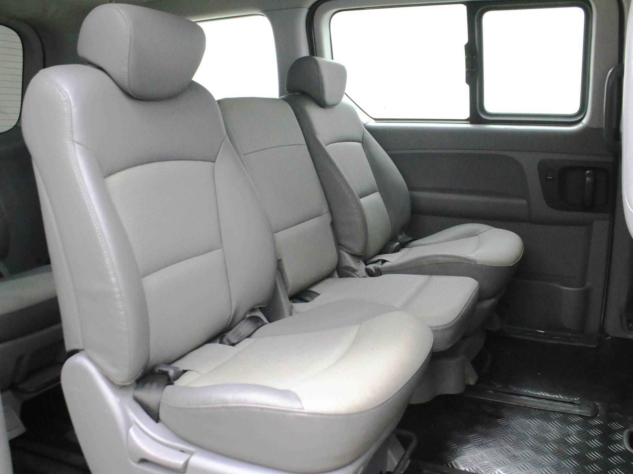 Hyundai Grand Starex, I