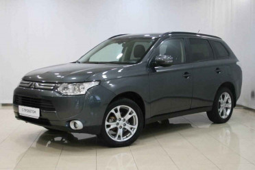 Mitsubishi Outlander, III
