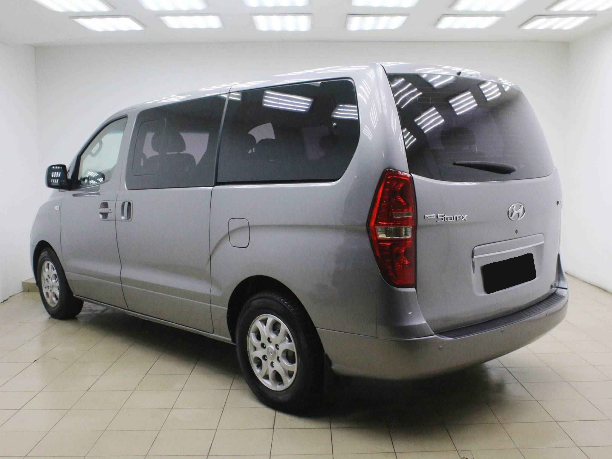 Hyundai Grand Starex, I