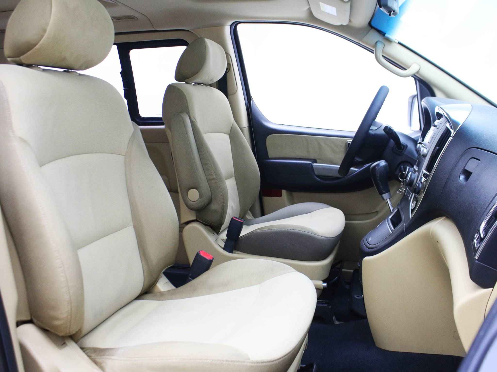 Hyundai Grand Starex, I