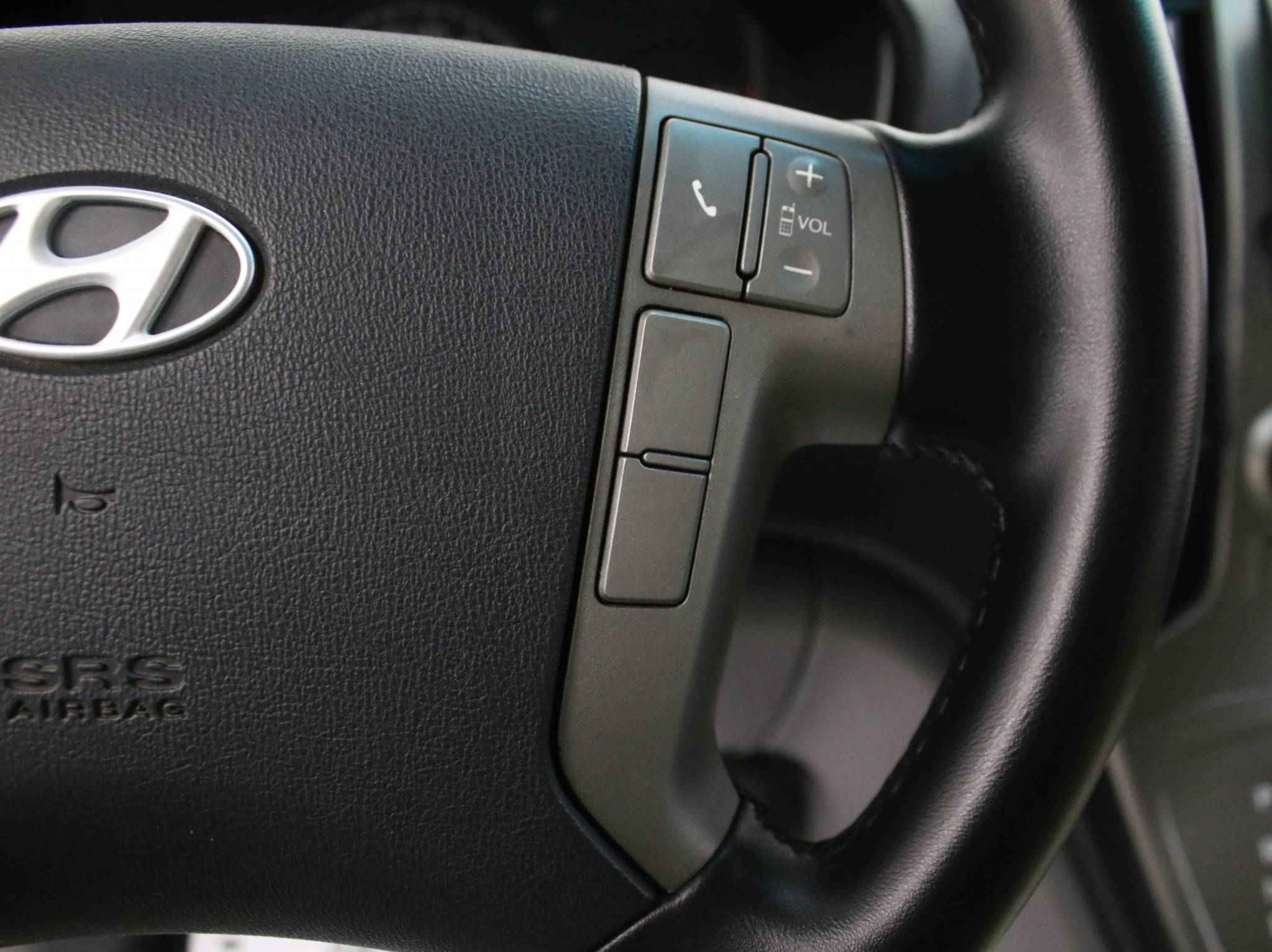 Hyundai Grand Starex, I