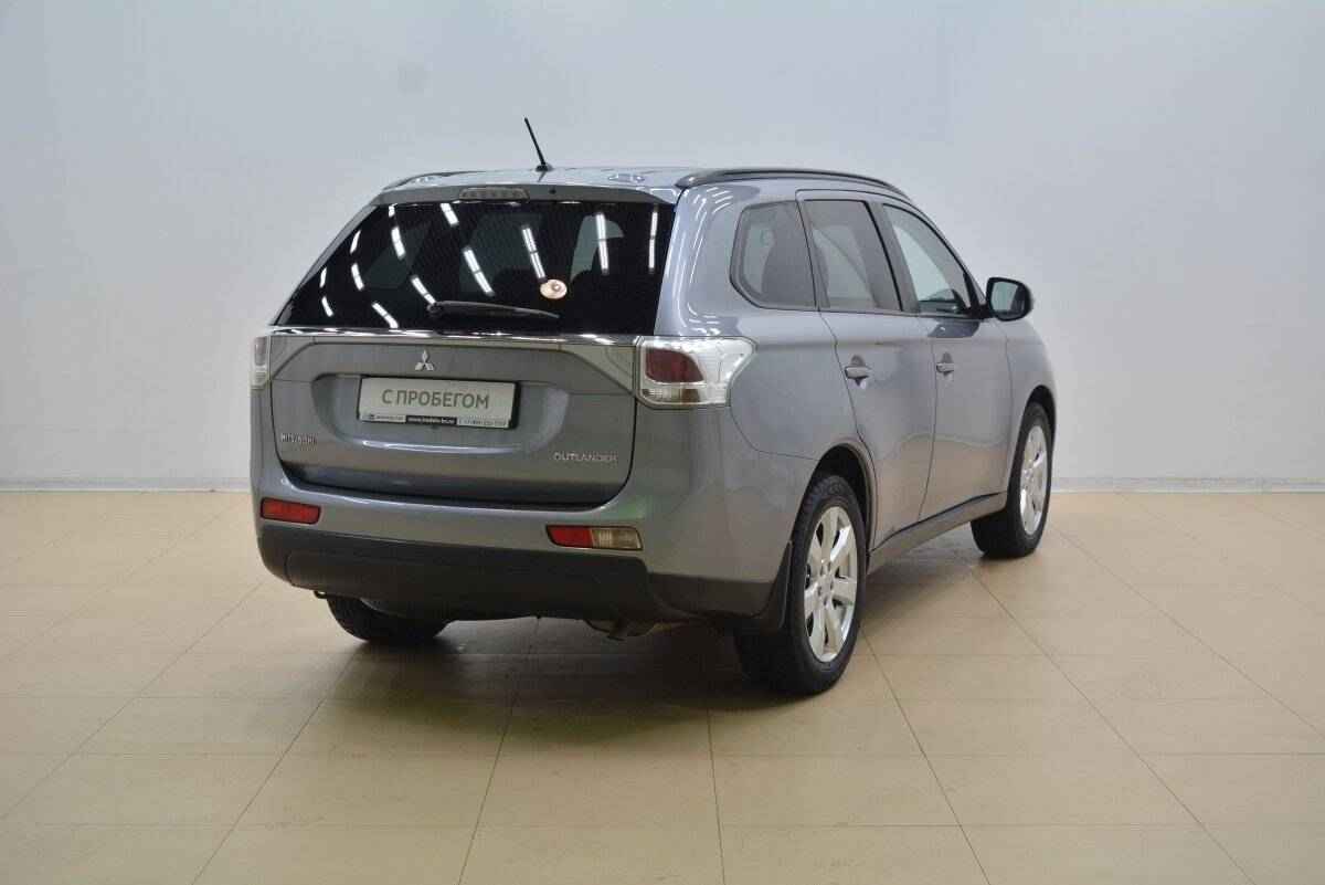 Mitsubishi Outlander, III