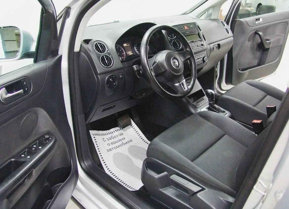 Volkswagen Golf Plus, II