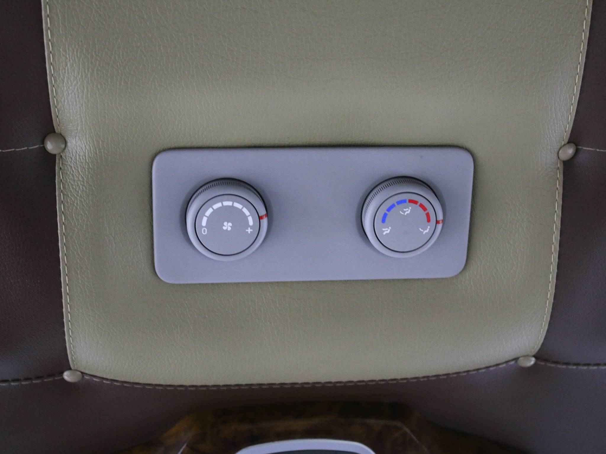 Hyundai Grand Starex, I