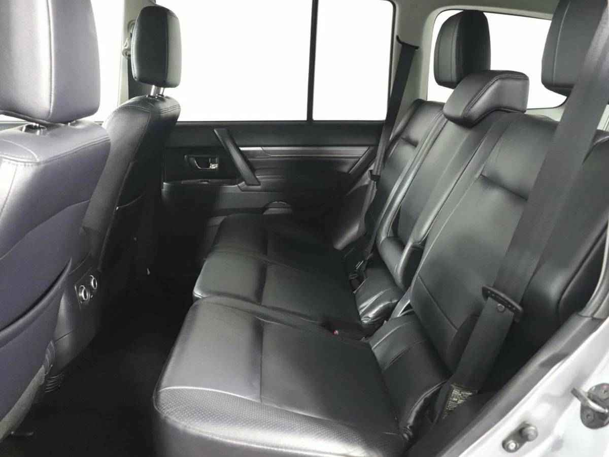 Mitsubishi Pajero, IV