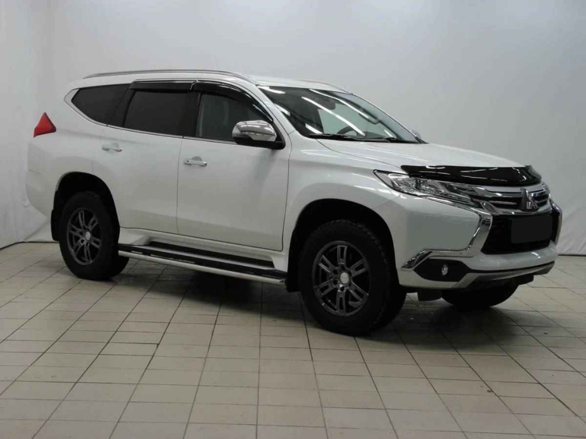 Mitsubishi Pajero Sport, III