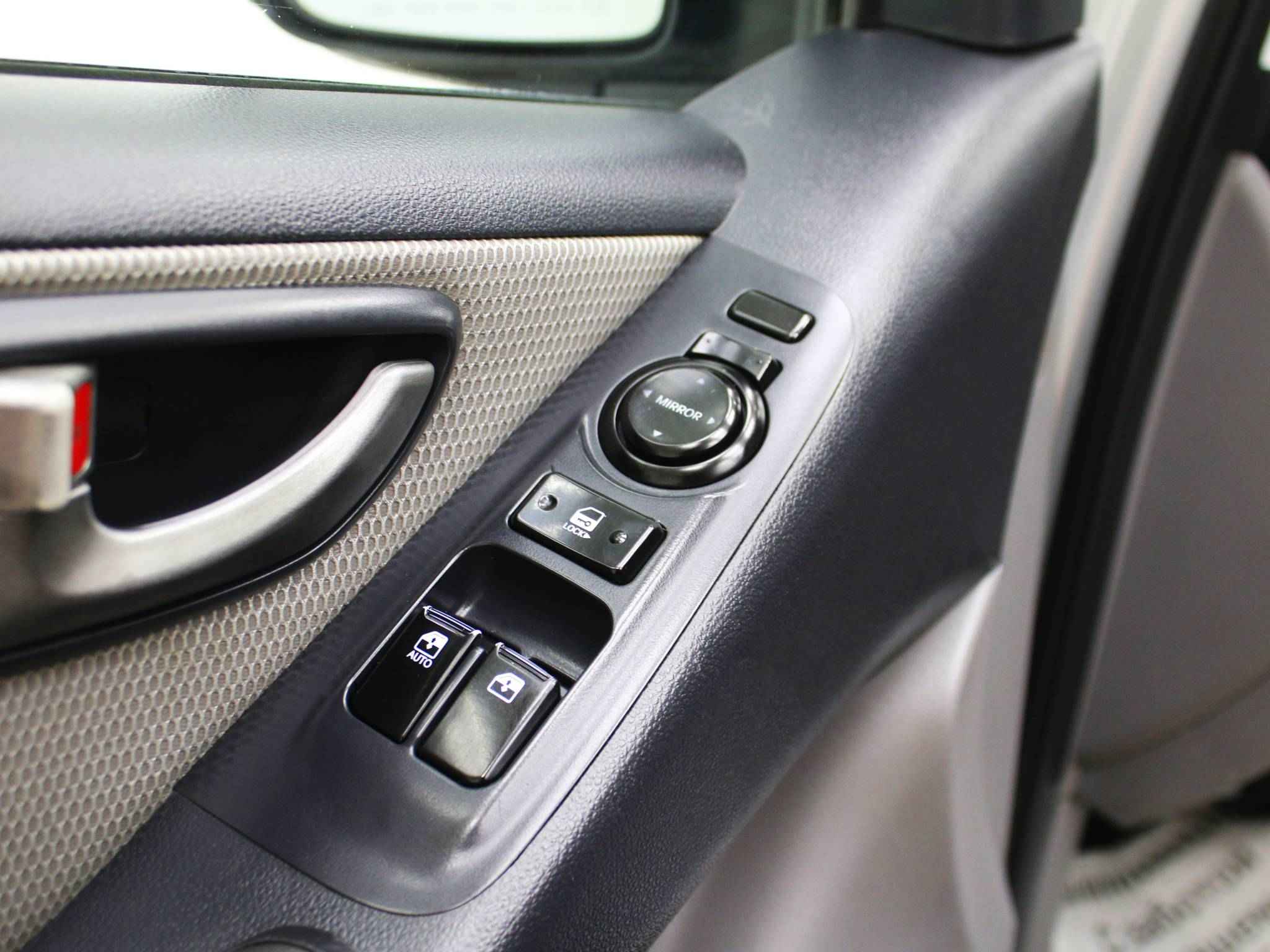 Hyundai Grand Starex, I