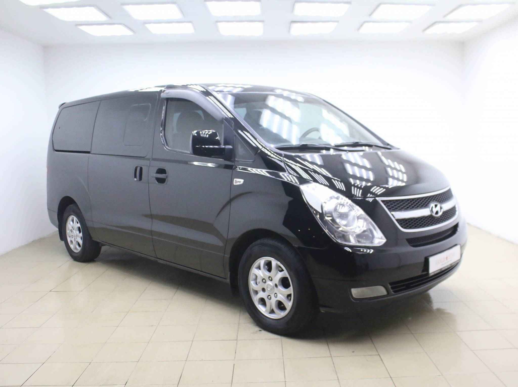 Hyundai Grand Starex, I