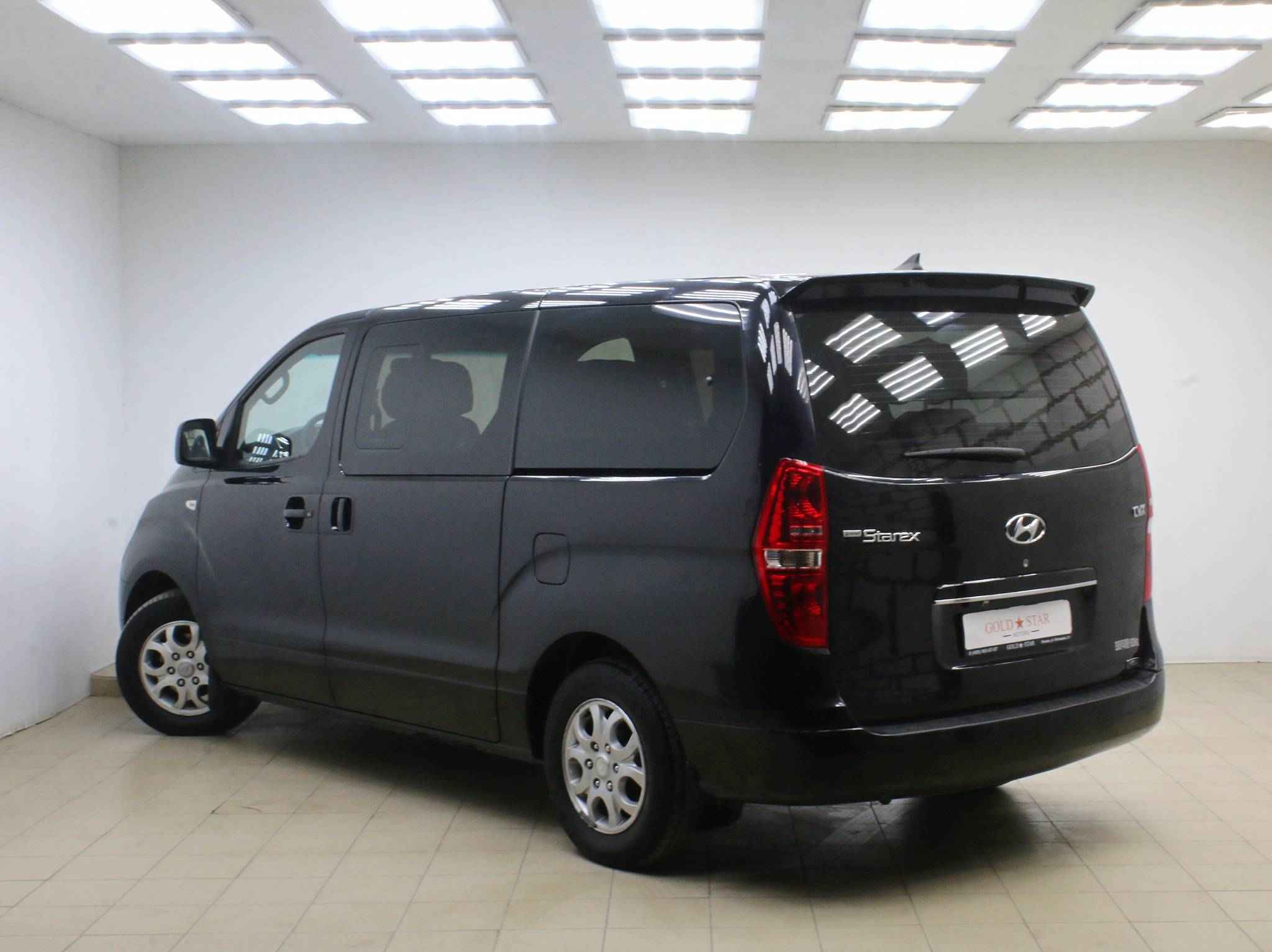 Hyundai Grand Starex, I