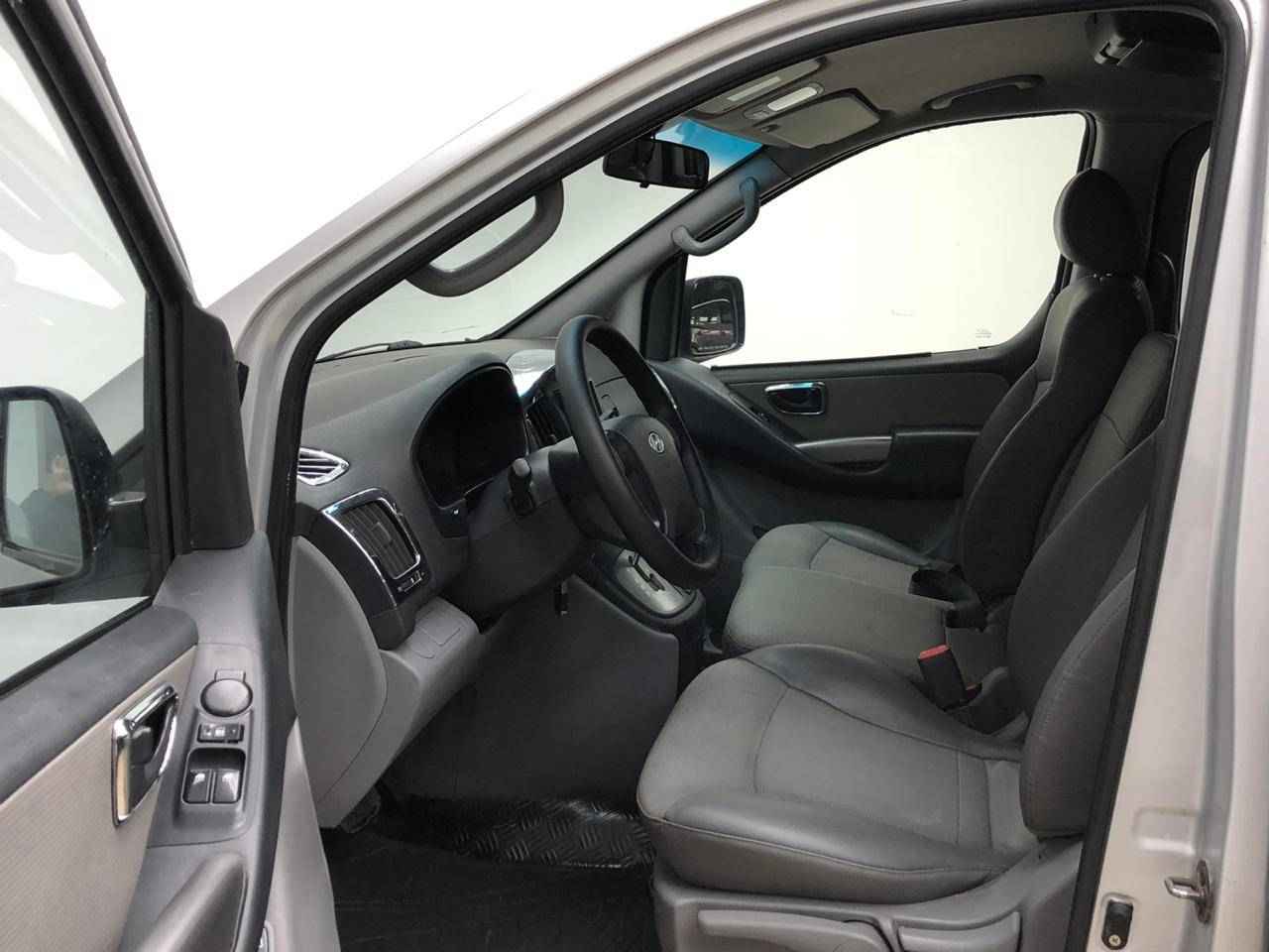 Hyundai Grand Starex, I