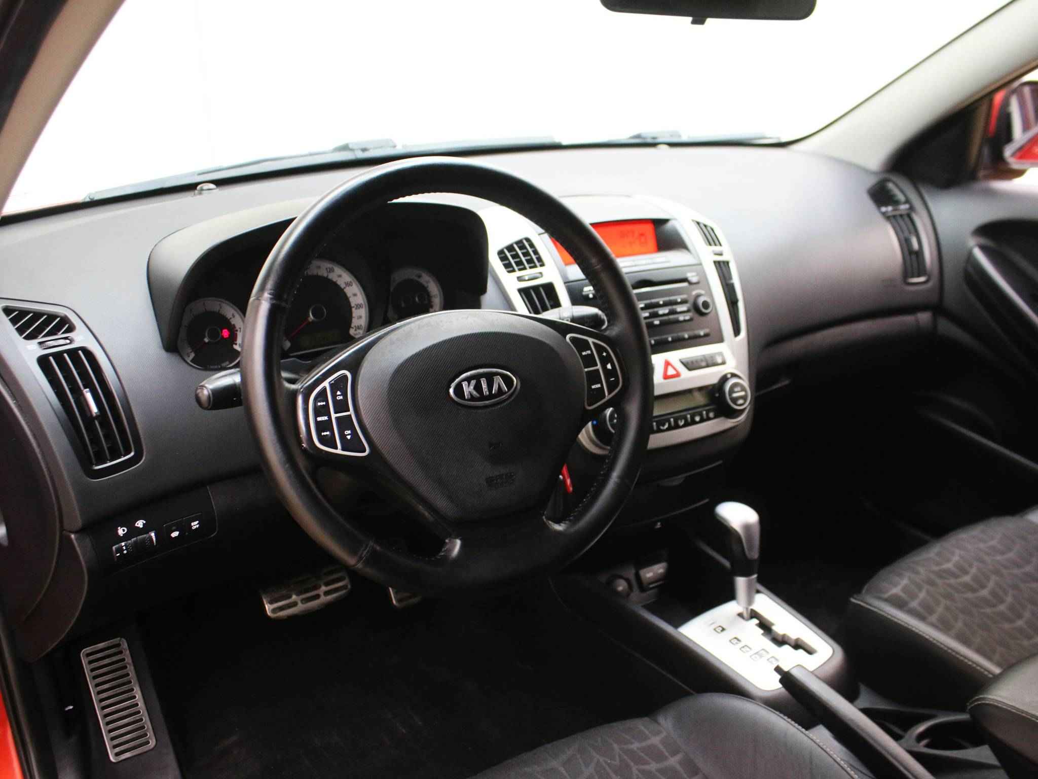 Kia Ceed, I