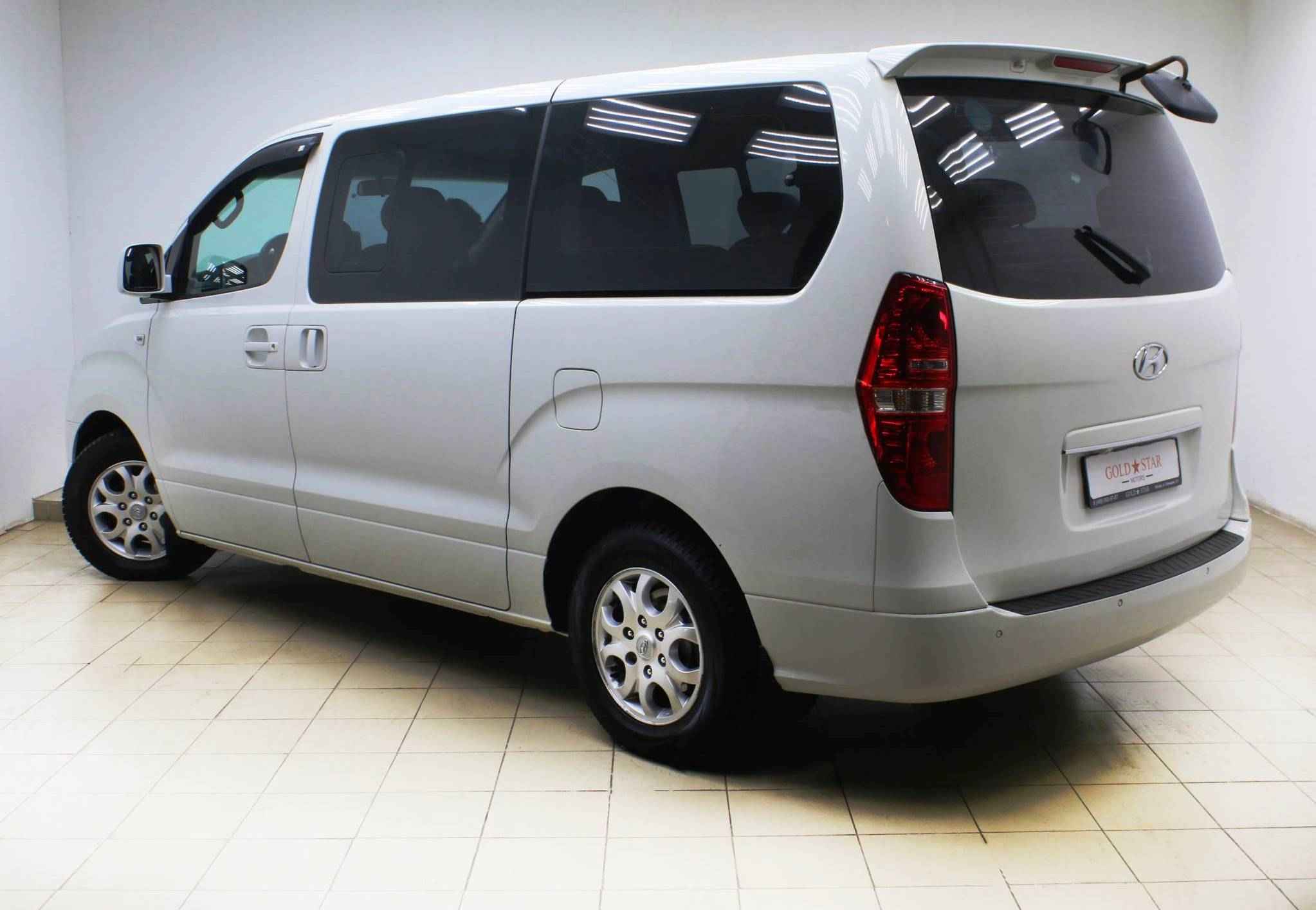Hyundai Grand Starex, I