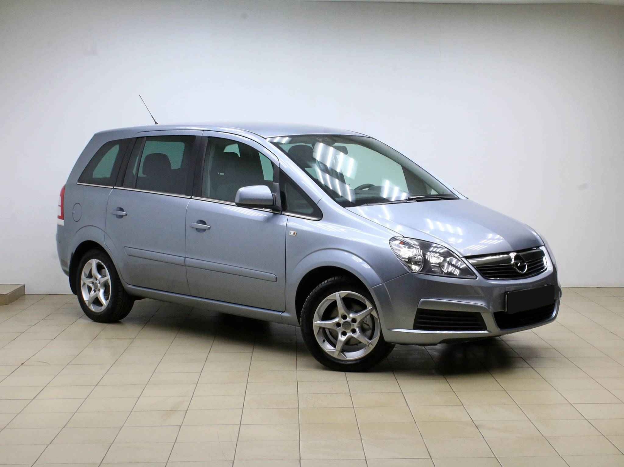 Opel Zafira, C