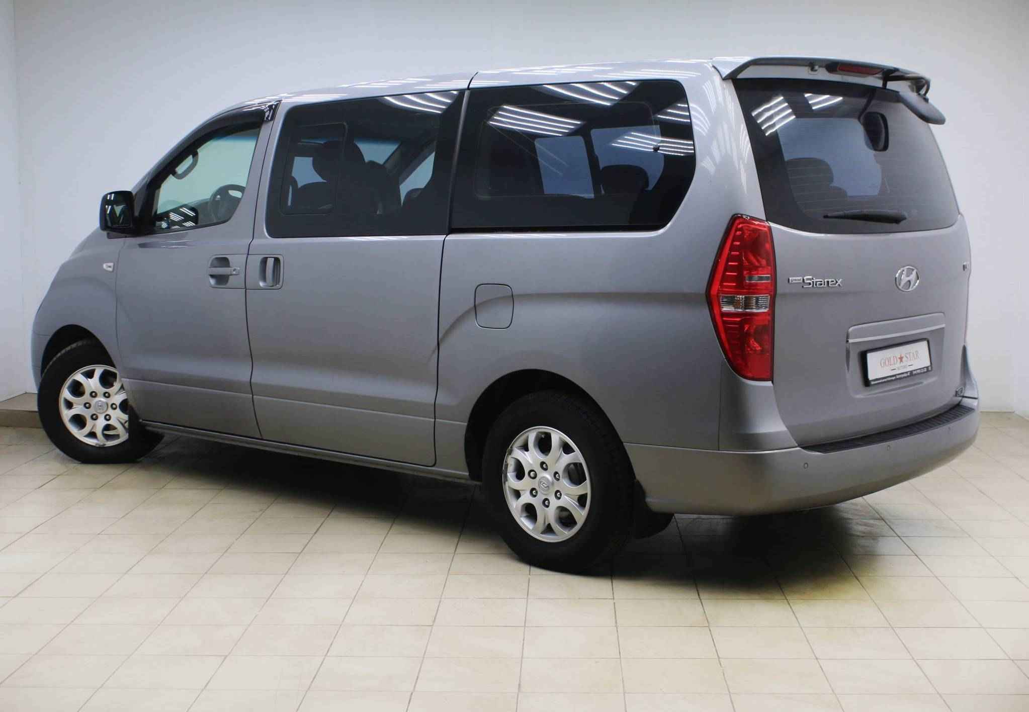 Hyundai Grand Starex, I