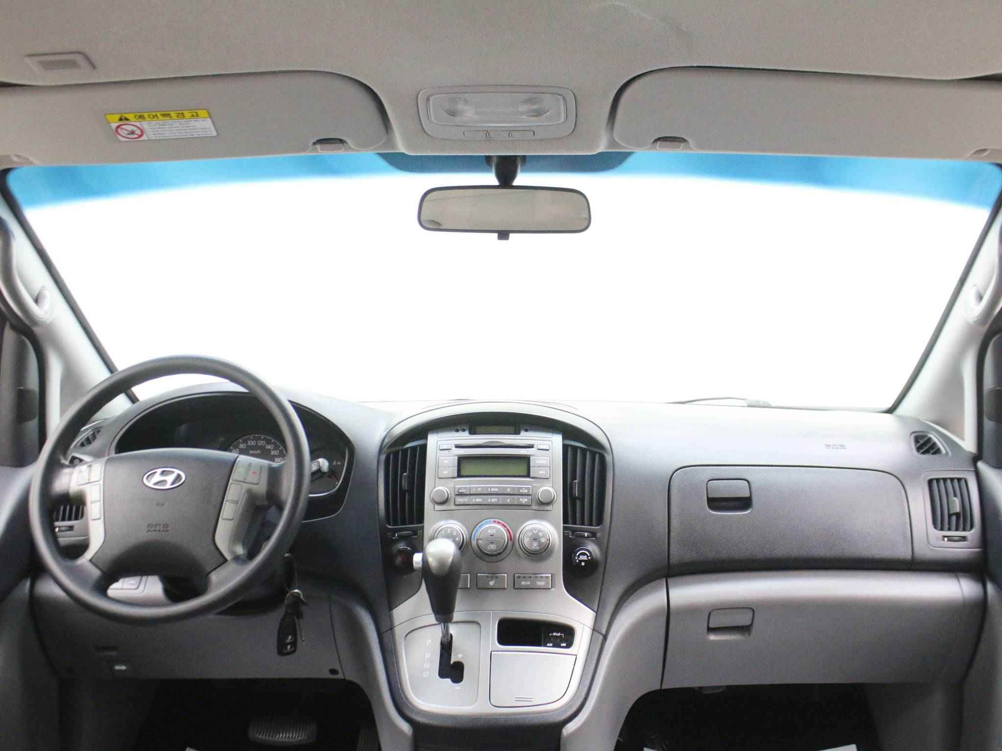 Hyundai Grand Starex, I