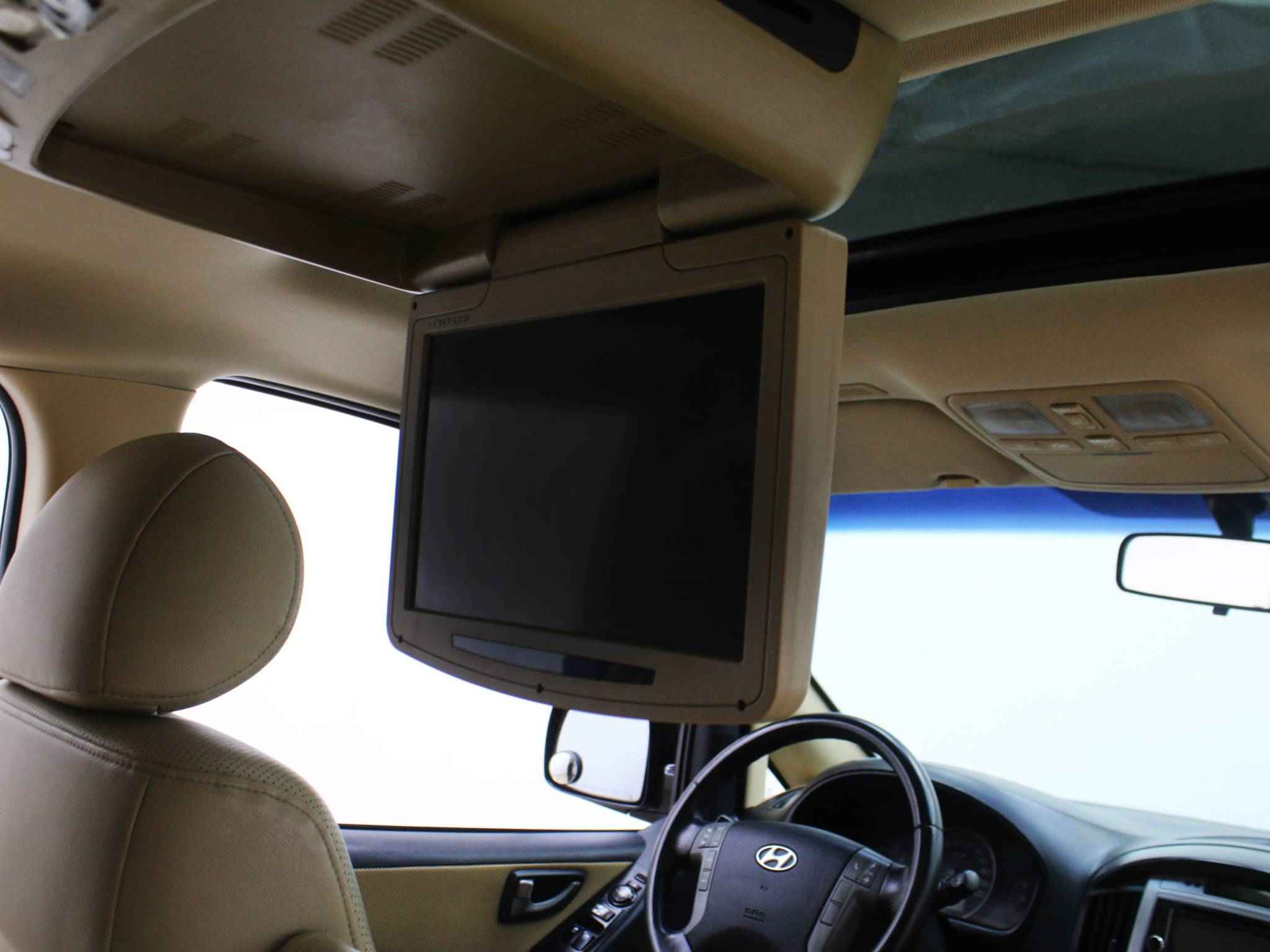 Hyundai Grand Starex, I