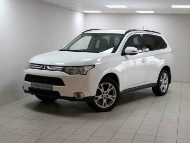 Mitsubishi Outlander, III