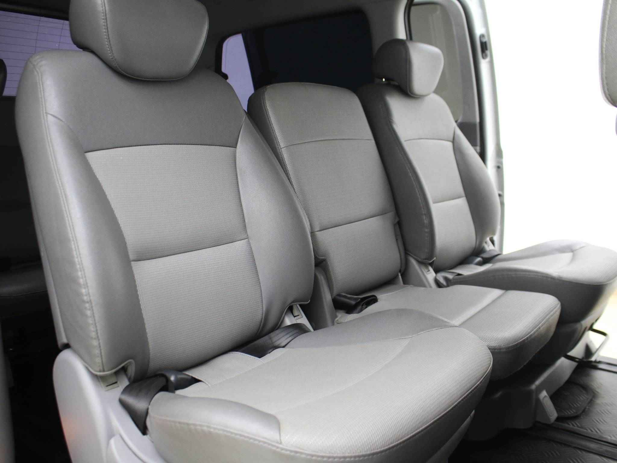 Hyundai Grand Starex, I