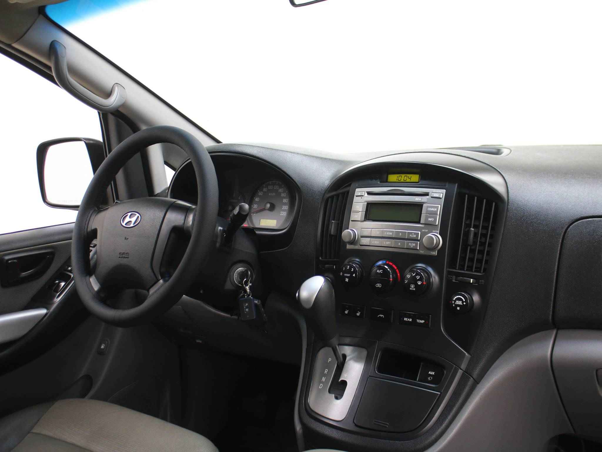 Hyundai Grand Starex, I