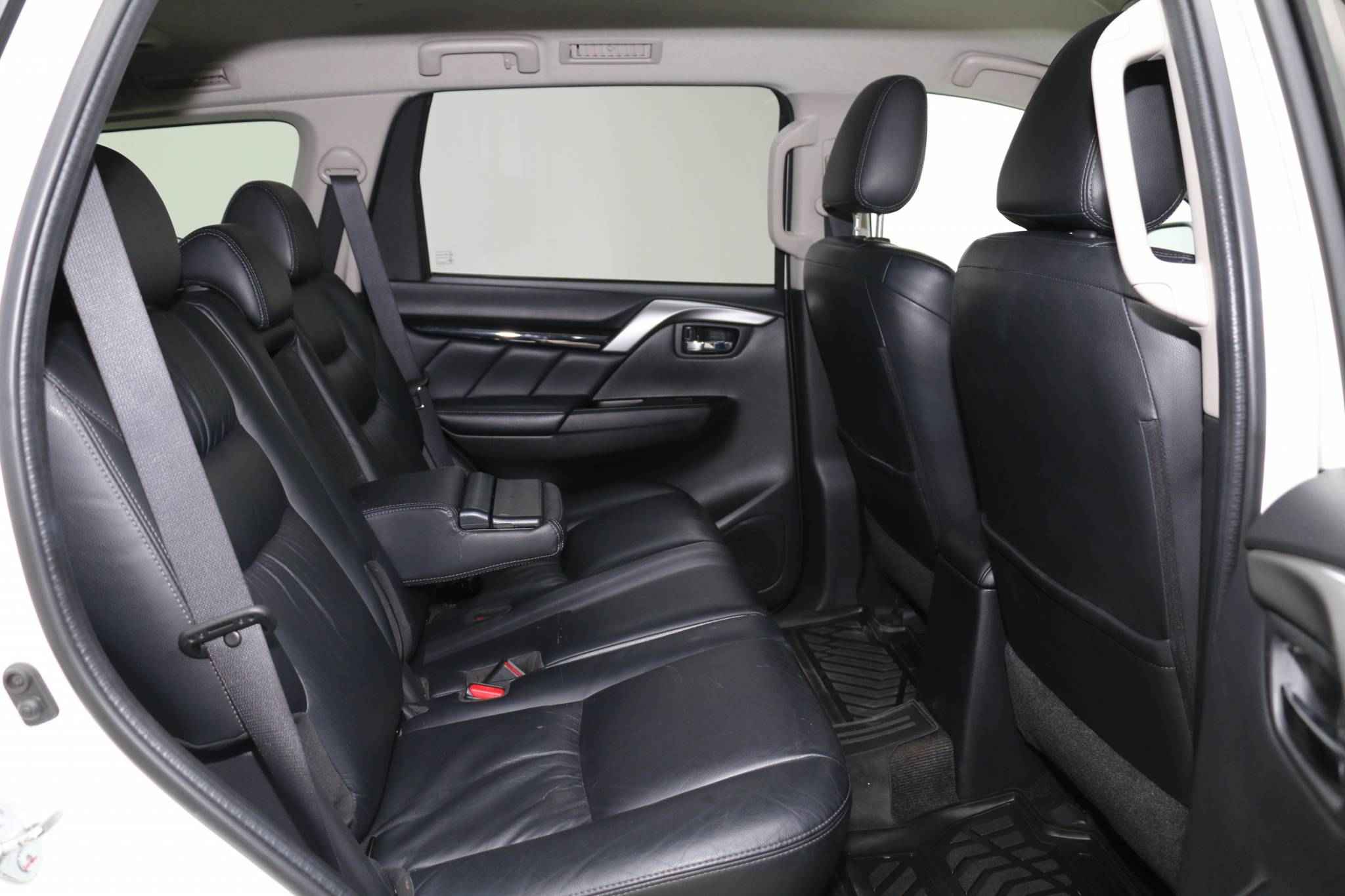 Mitsubishi Pajero Sport, III