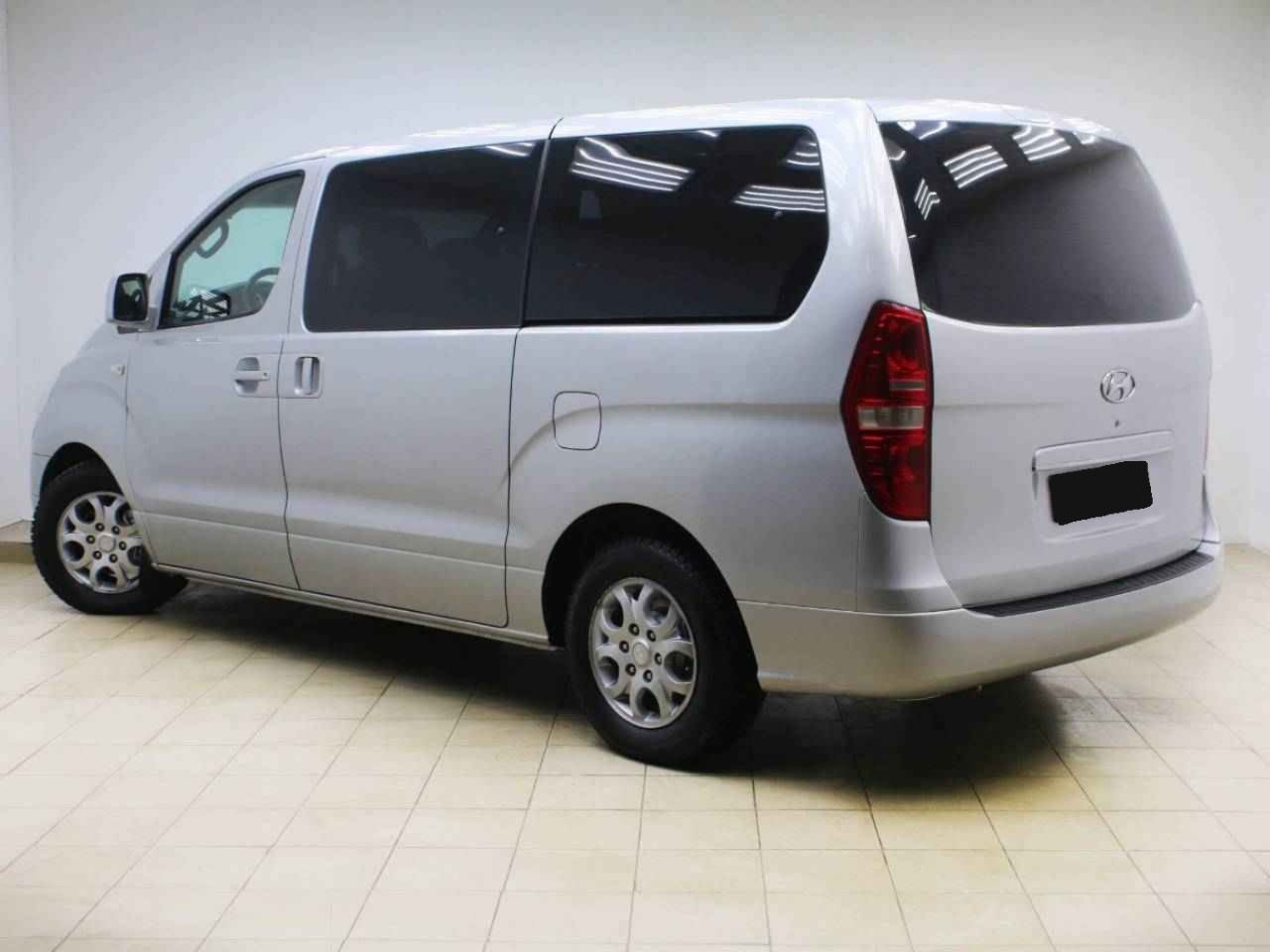 Hyundai Grand Starex, I