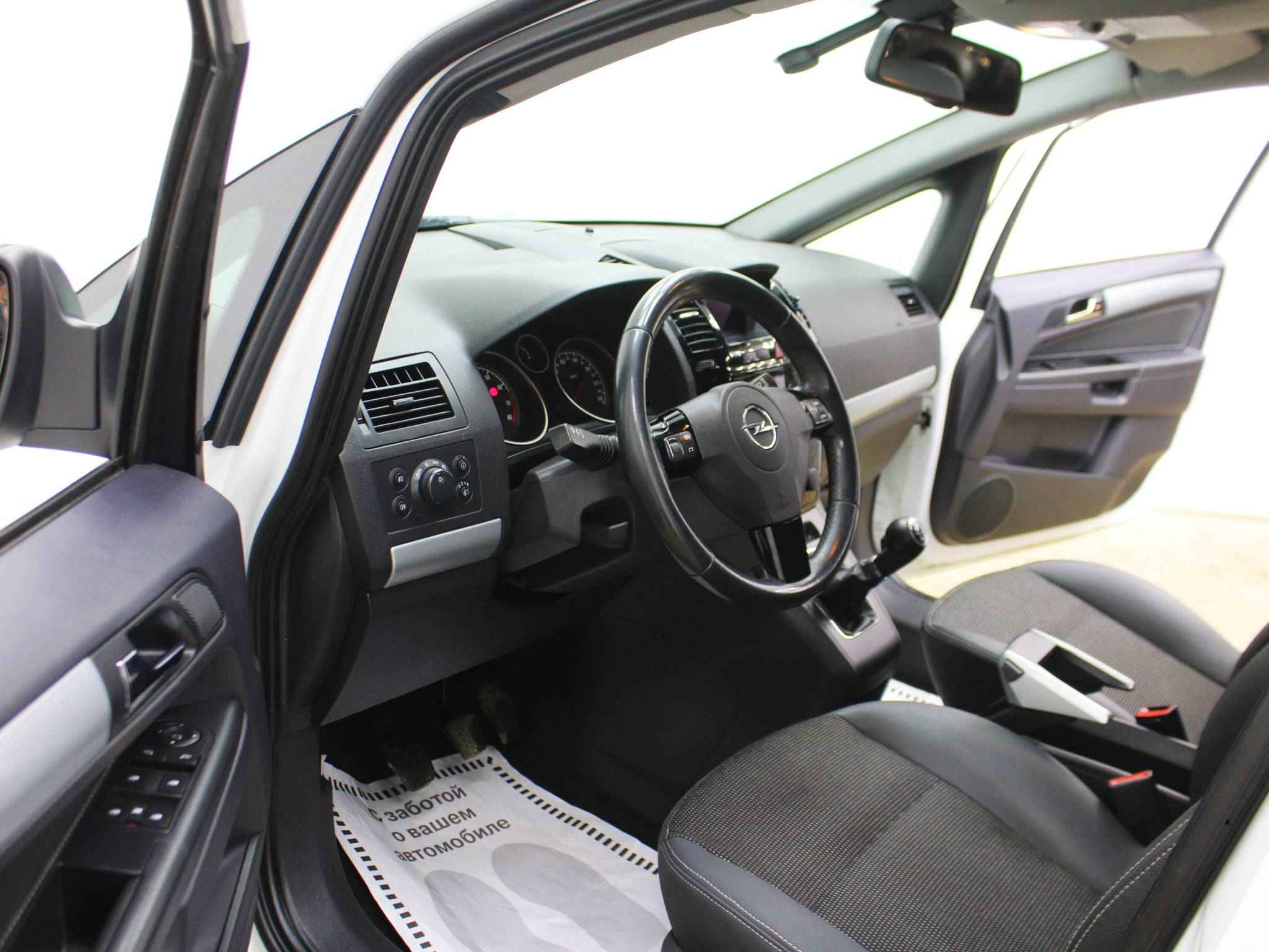 Opel Zafira, B Рестайлинг