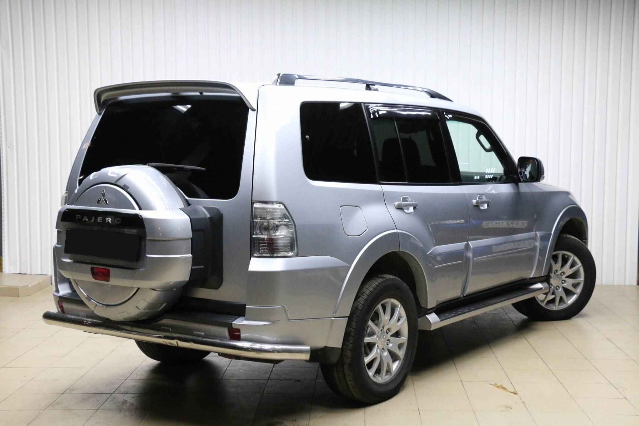 Mitsubishi Pajero, IV Рестайлинг 1