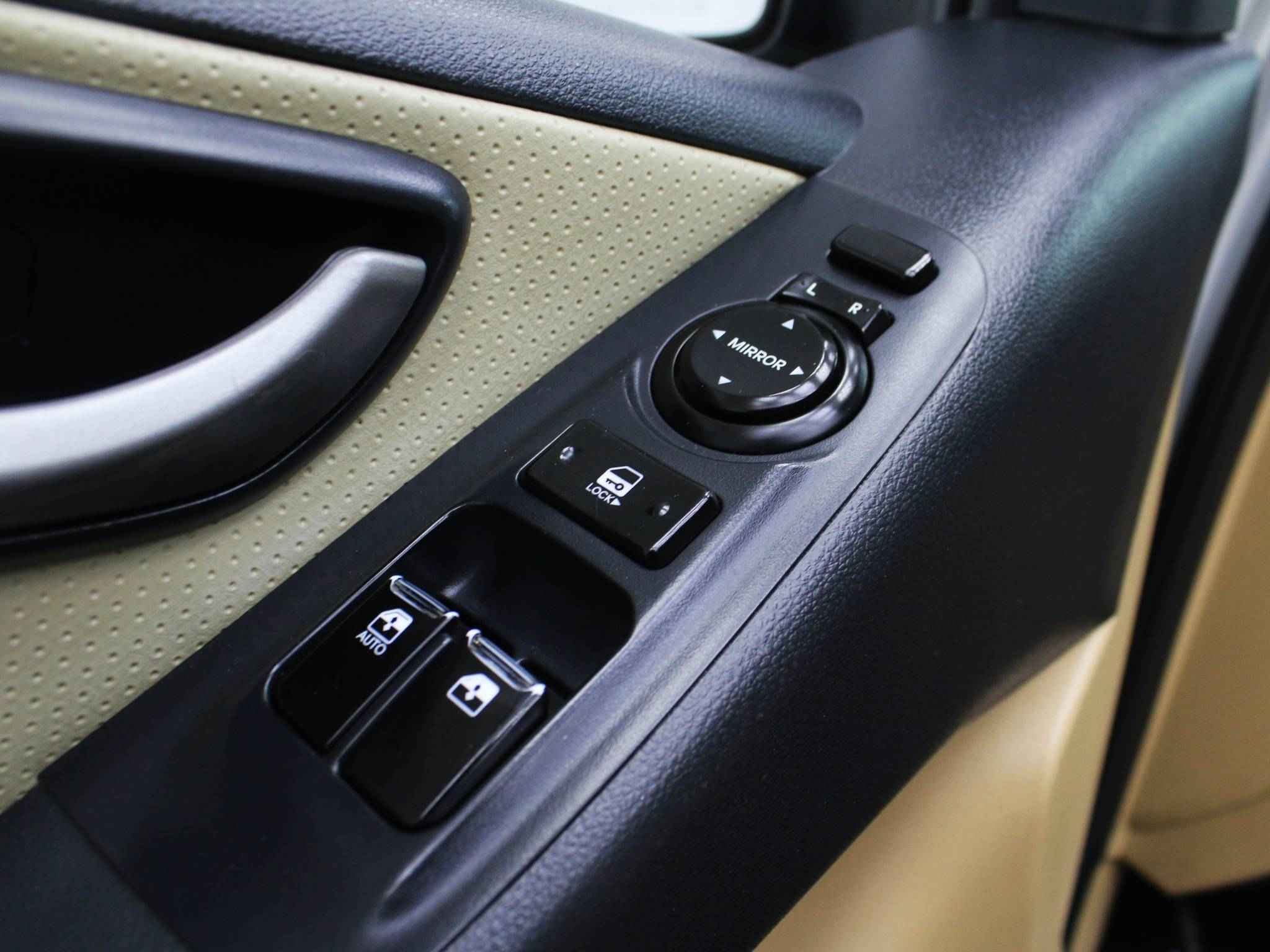 Hyundai Grand Starex, I