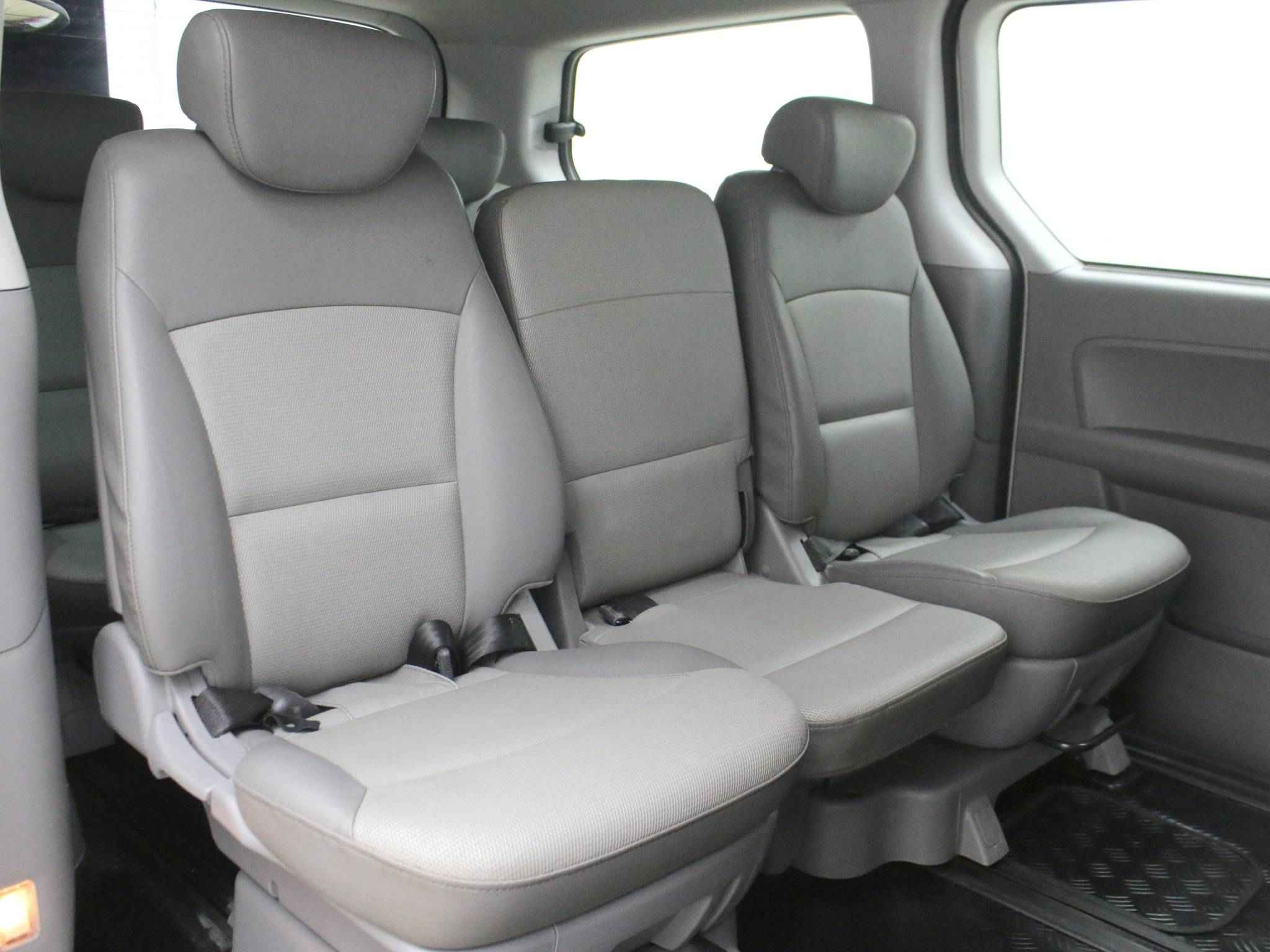 Hyundai Grand Starex, I