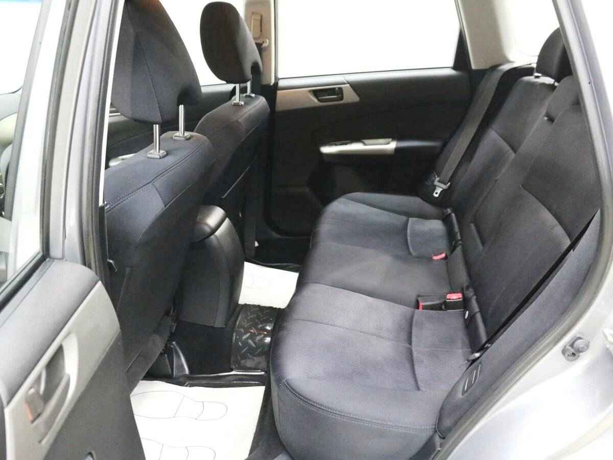 Subaru Forester, III