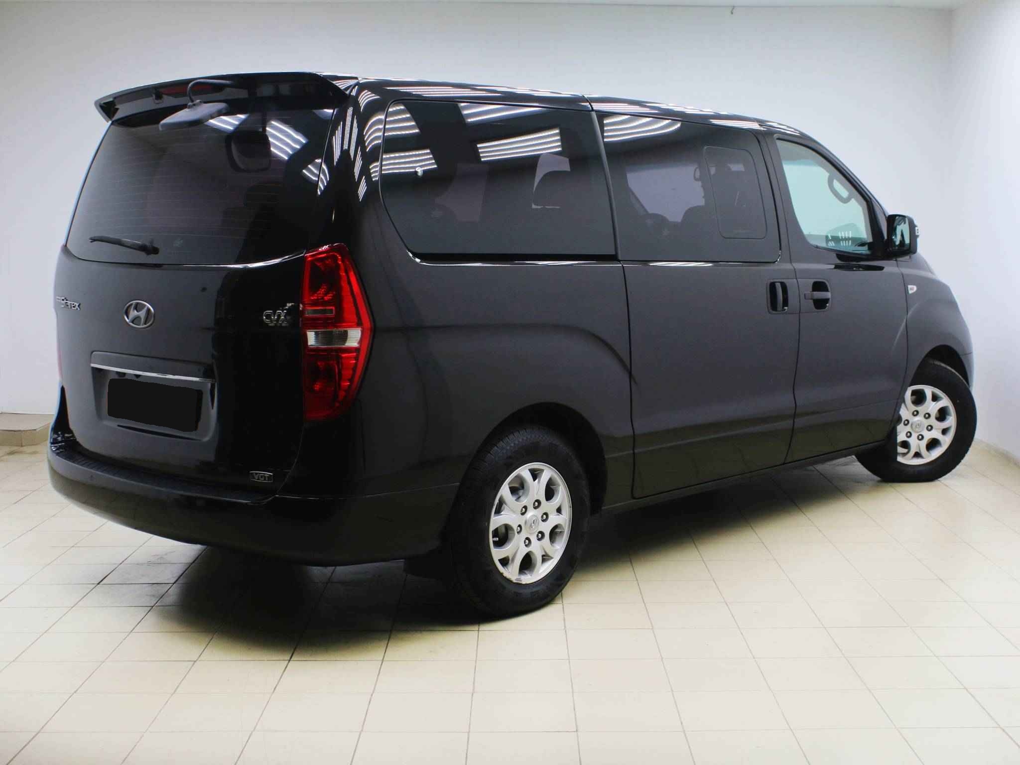 Hyundai Grand Starex, I