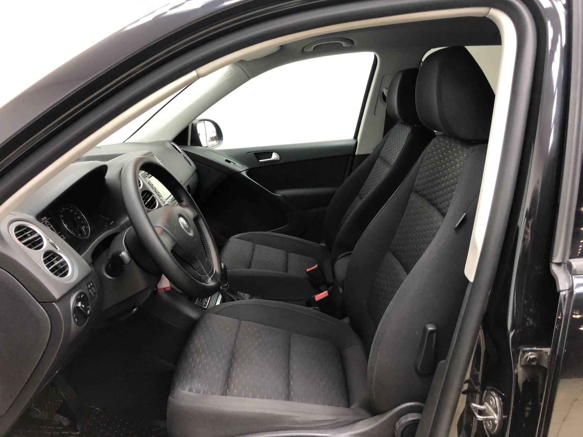 Volkswagen Tiguan, I