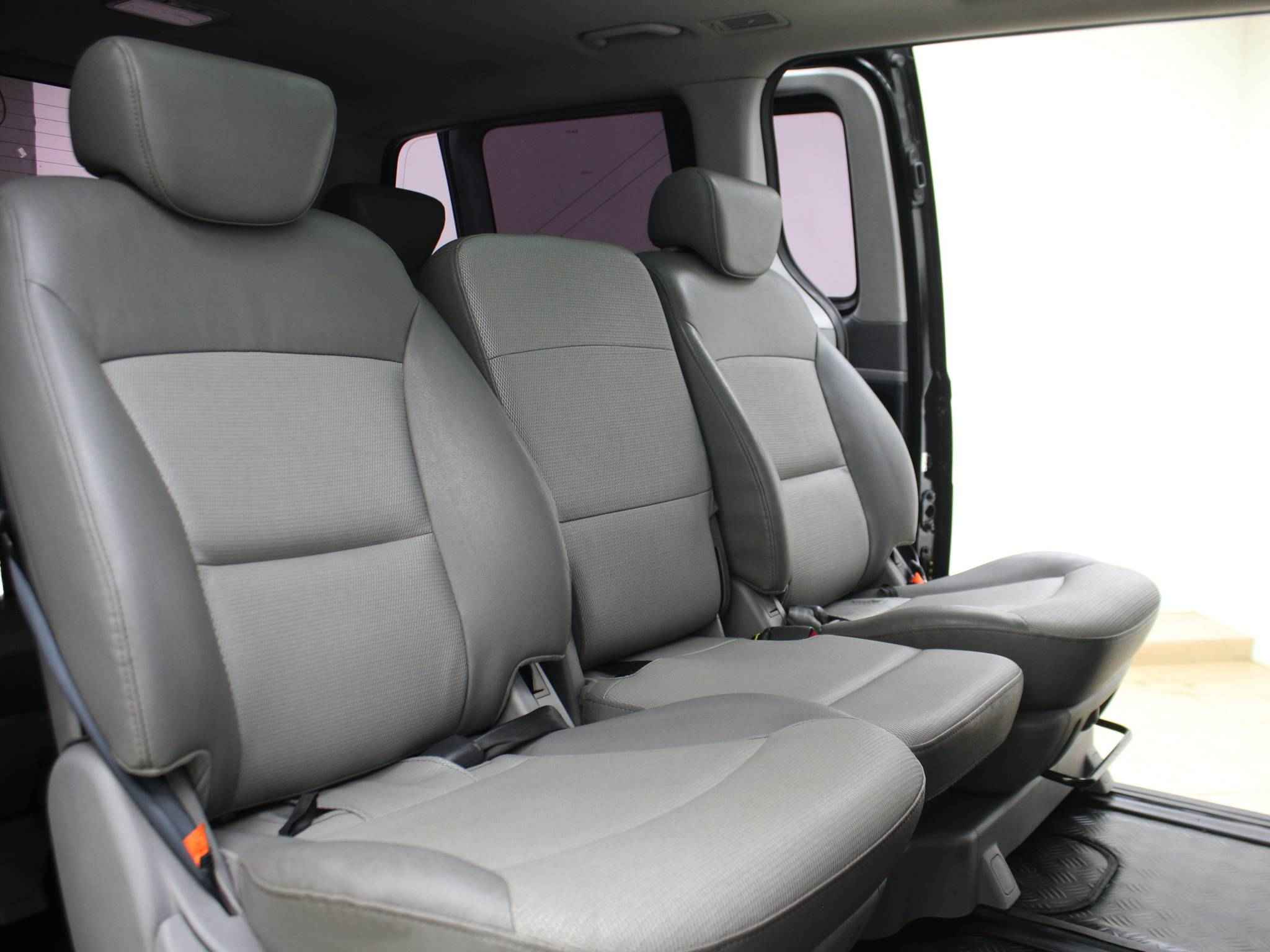 Hyundai Grand Starex, I