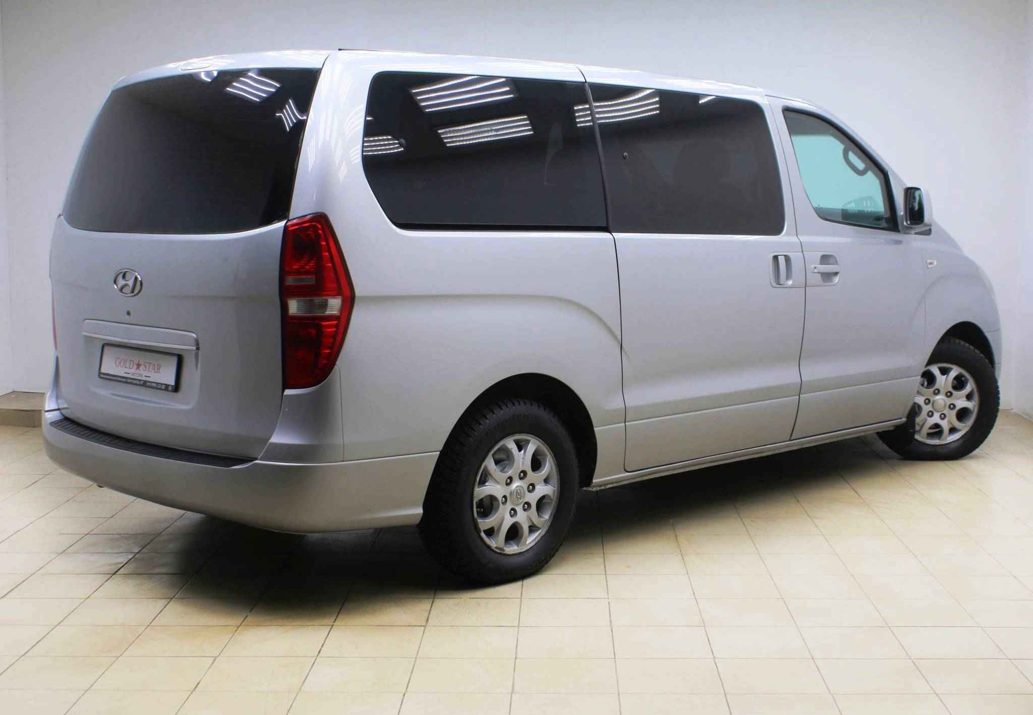 Hyundai Grand Starex, I