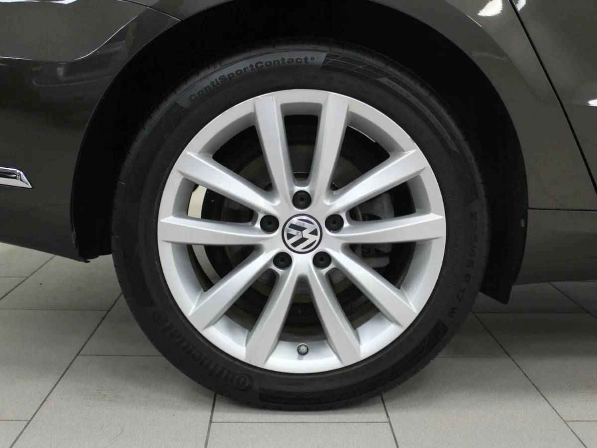 Volkswagen Passat, B7