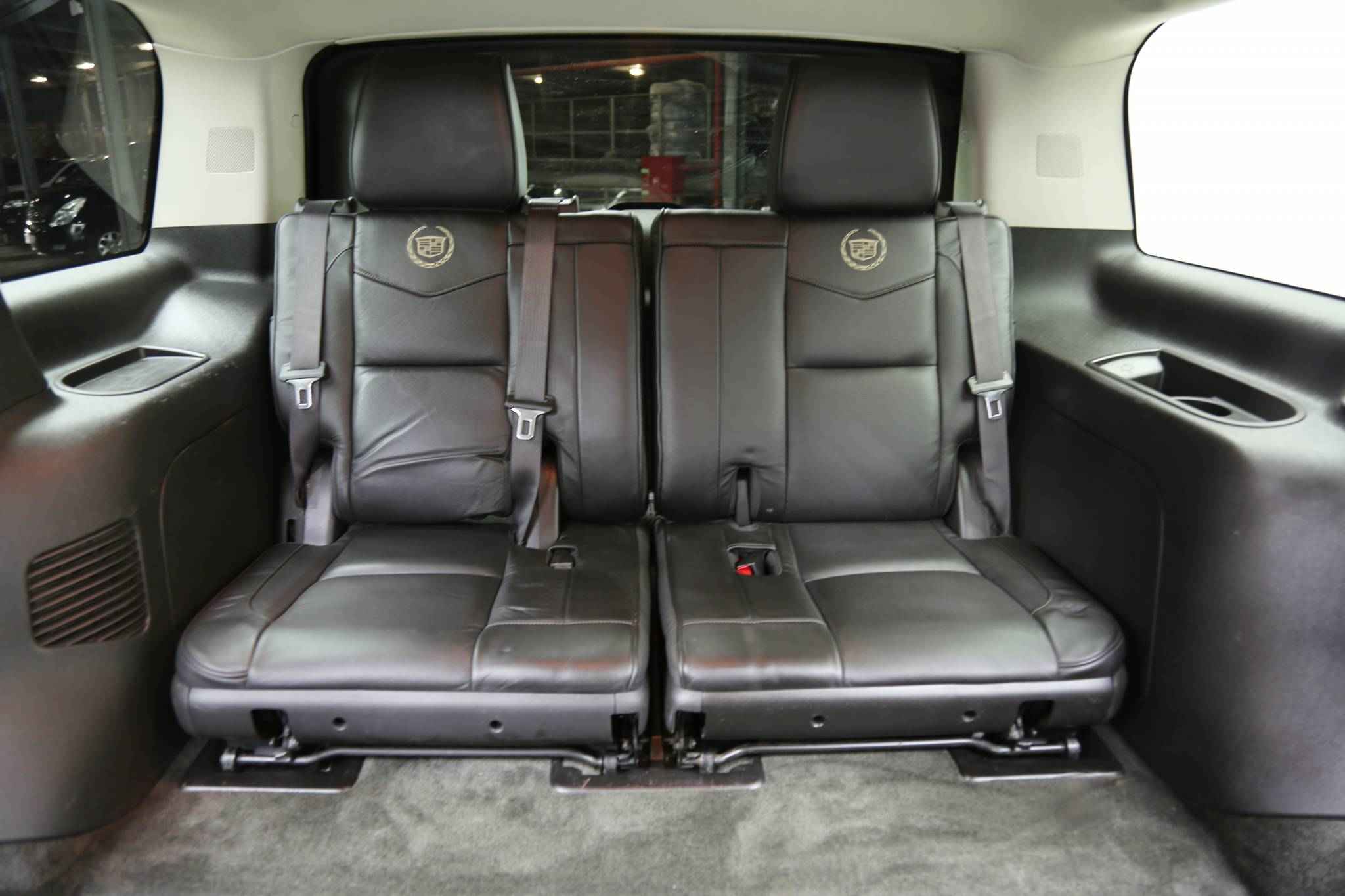 Cadillac Escalade, III