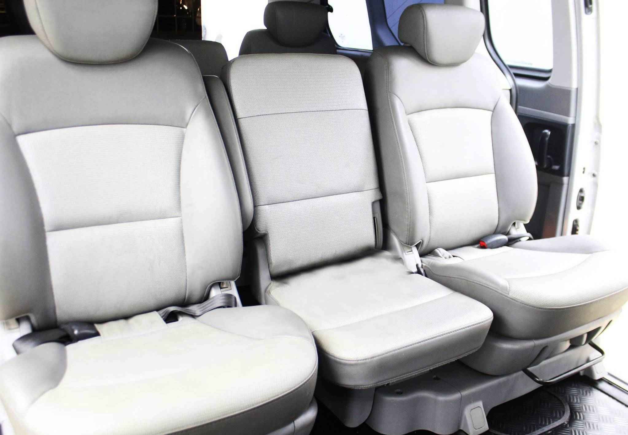 Hyundai Grand Starex, I