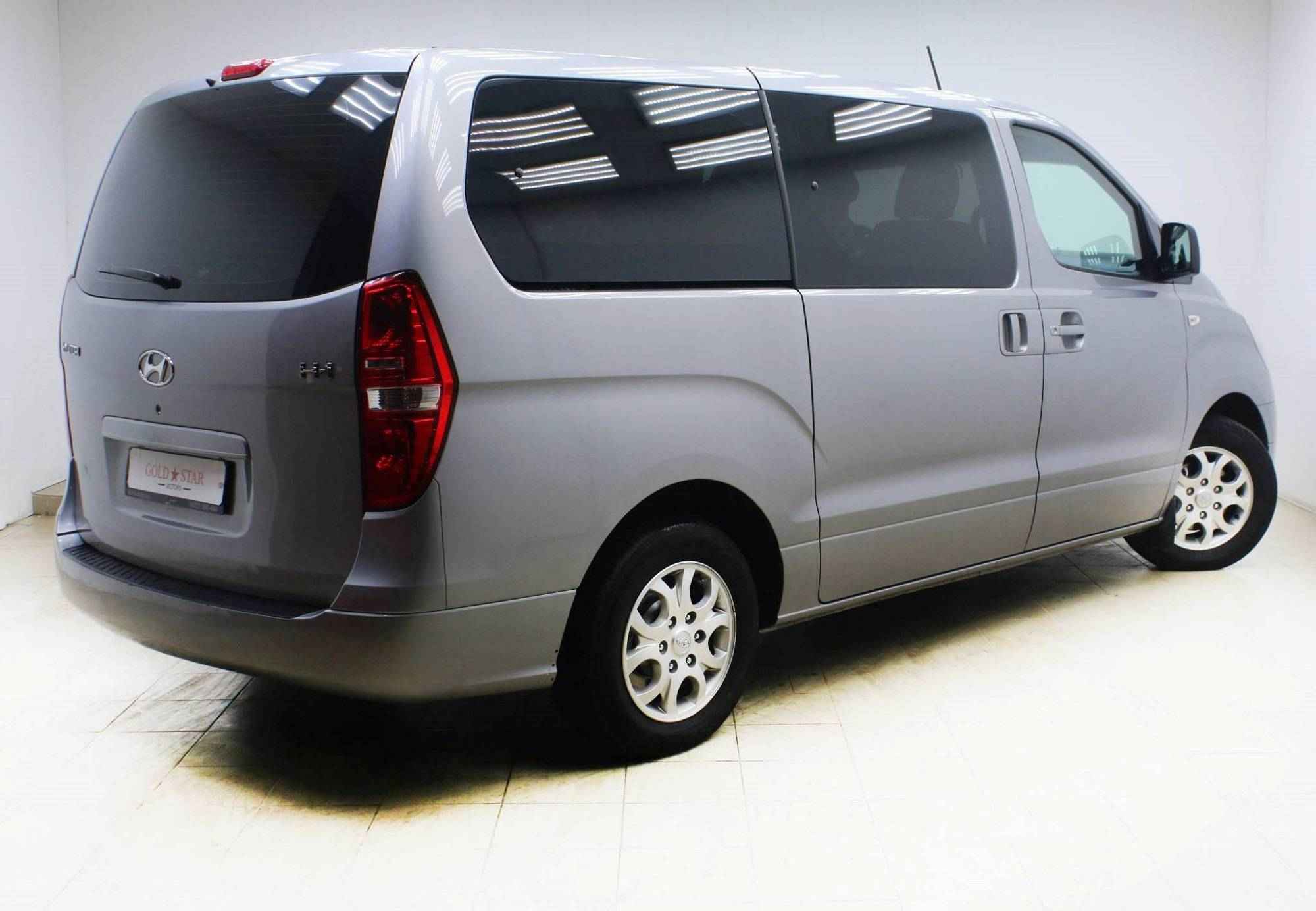 Hyundai H-1, II