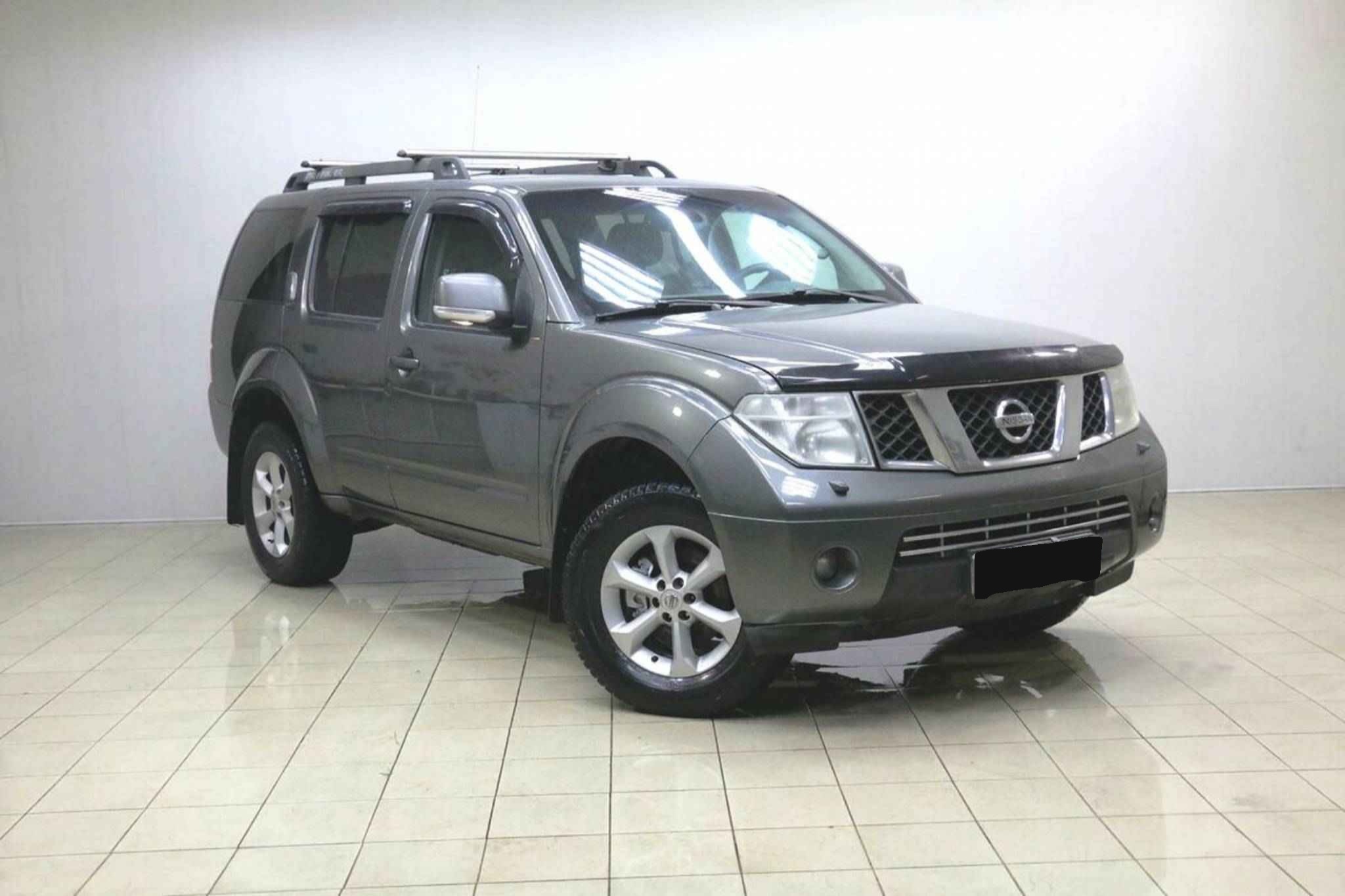 Nissan Pathfinder, III