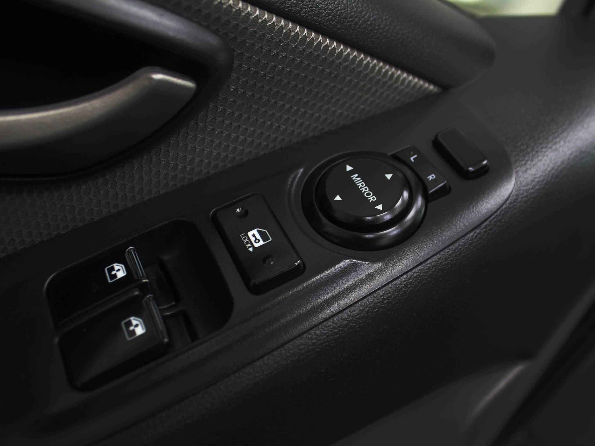 Hyundai Grand Starex, I